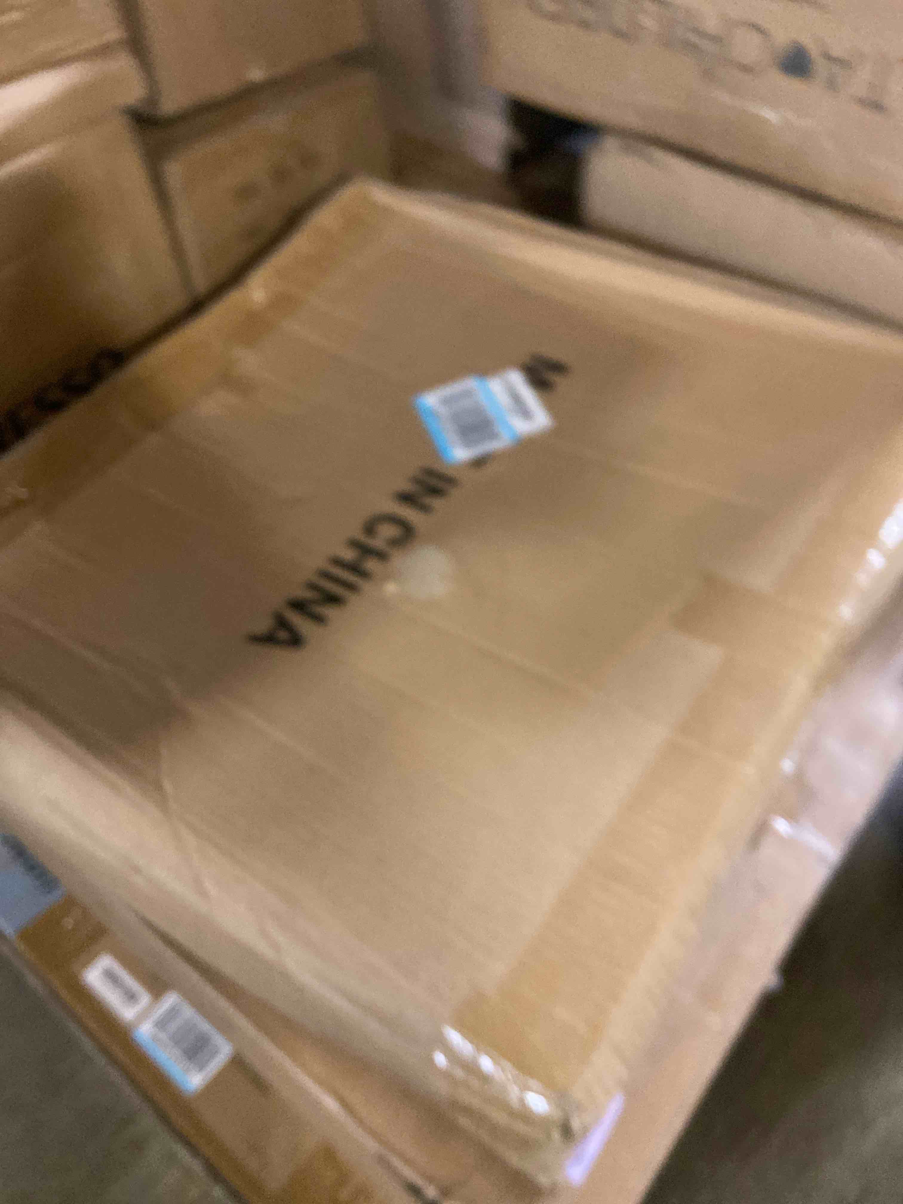 Condition photo showing Good Condition for Rubber Curb Ramp 19.6" × 19.6" × 6", Portable Heavy Duty Driveway Curb Ramp Shed Ramp Threshold Ramp for Sidewalk Loading Dock Cars Wheelchairs Motorcycle Trucks Scooter Lawn Mower Pets 1 PCS Black 19.6 x 19.6 x 6 Inch - 1 PCS