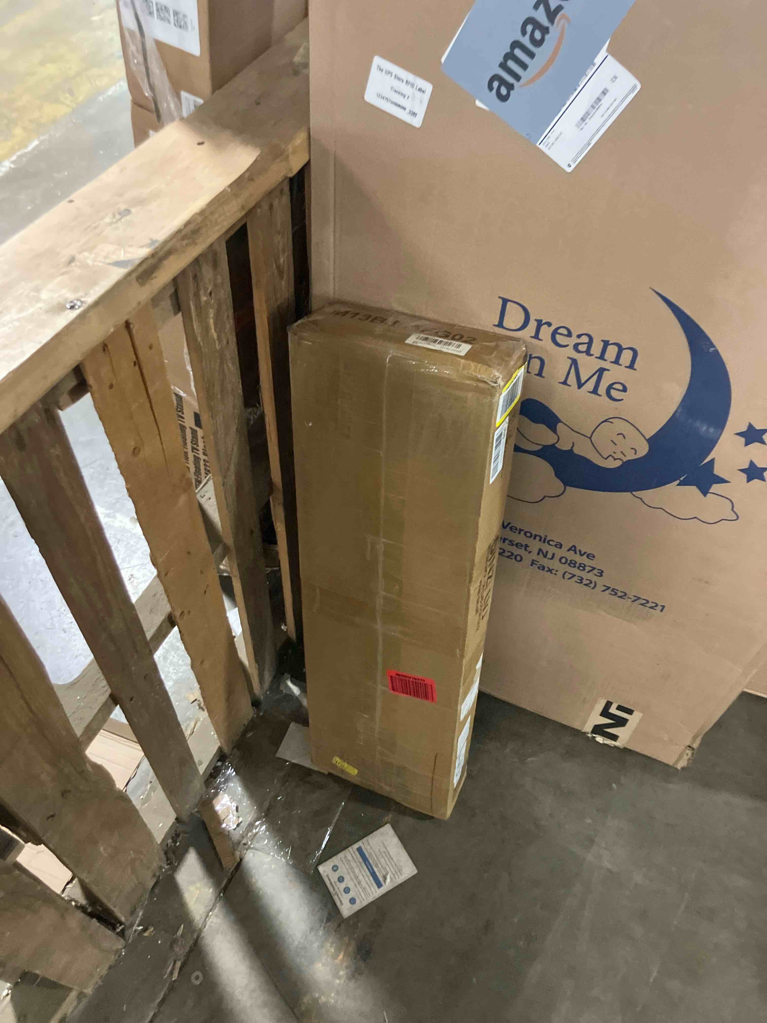 Condition photo showing New/Like New for DINZI LVJ Long Wall Shelves, 31.5 Inch Large Floating Shelves Set of 2, Wide Display Shelf Wall Mounted with Brackets, Easy Hanging for Living Room, Toilet, Office, Bedroom, Rustic Brown