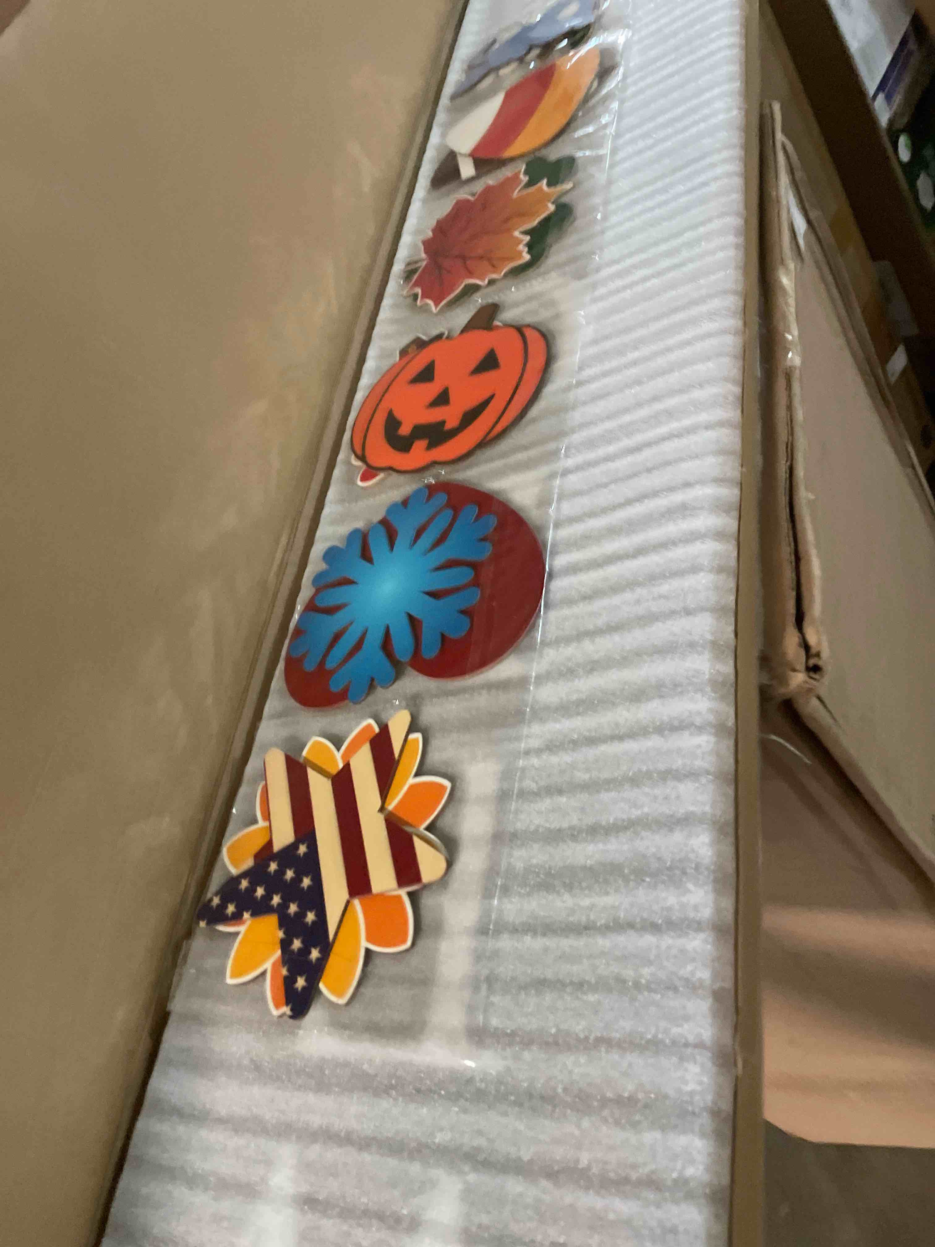 Condition photo showing New/Like New for Interchangeable Welcome Sign for Front Porch- 45"X9" Large Standing/Hanging Wooden Sign with 12 PCS Replaceable Icons for Spring Valentines Day St.Patrick's Day Easter Porch Wall Yard Decorations