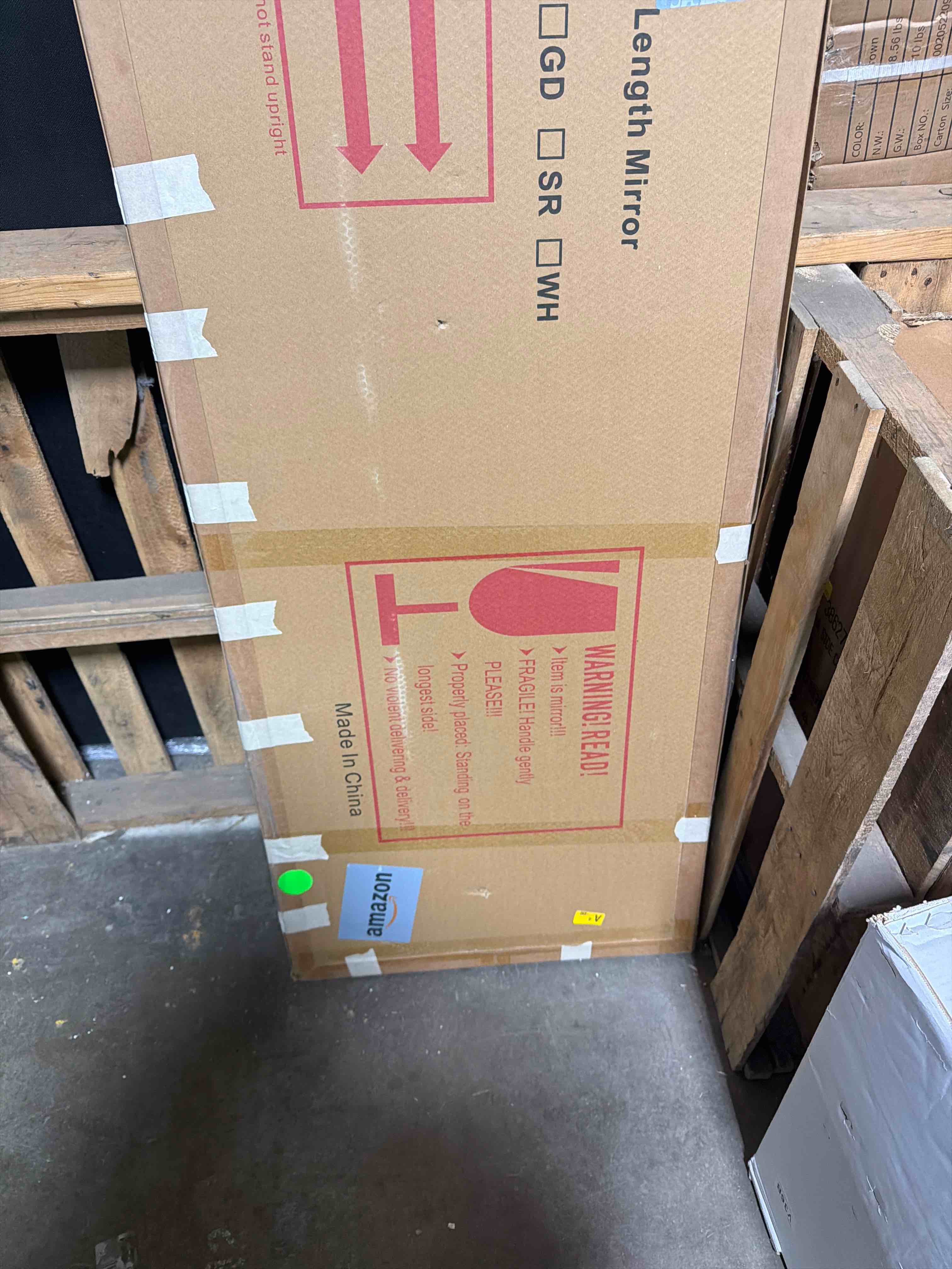 Condition photo showing New/Like New for Koonmi 71"x26" Floor Mirror Full Length, Bedroom Floor Body Mirror with Stand, Large Black Mirror, Leaning, Standing or Hanging Horizontally/Vertically