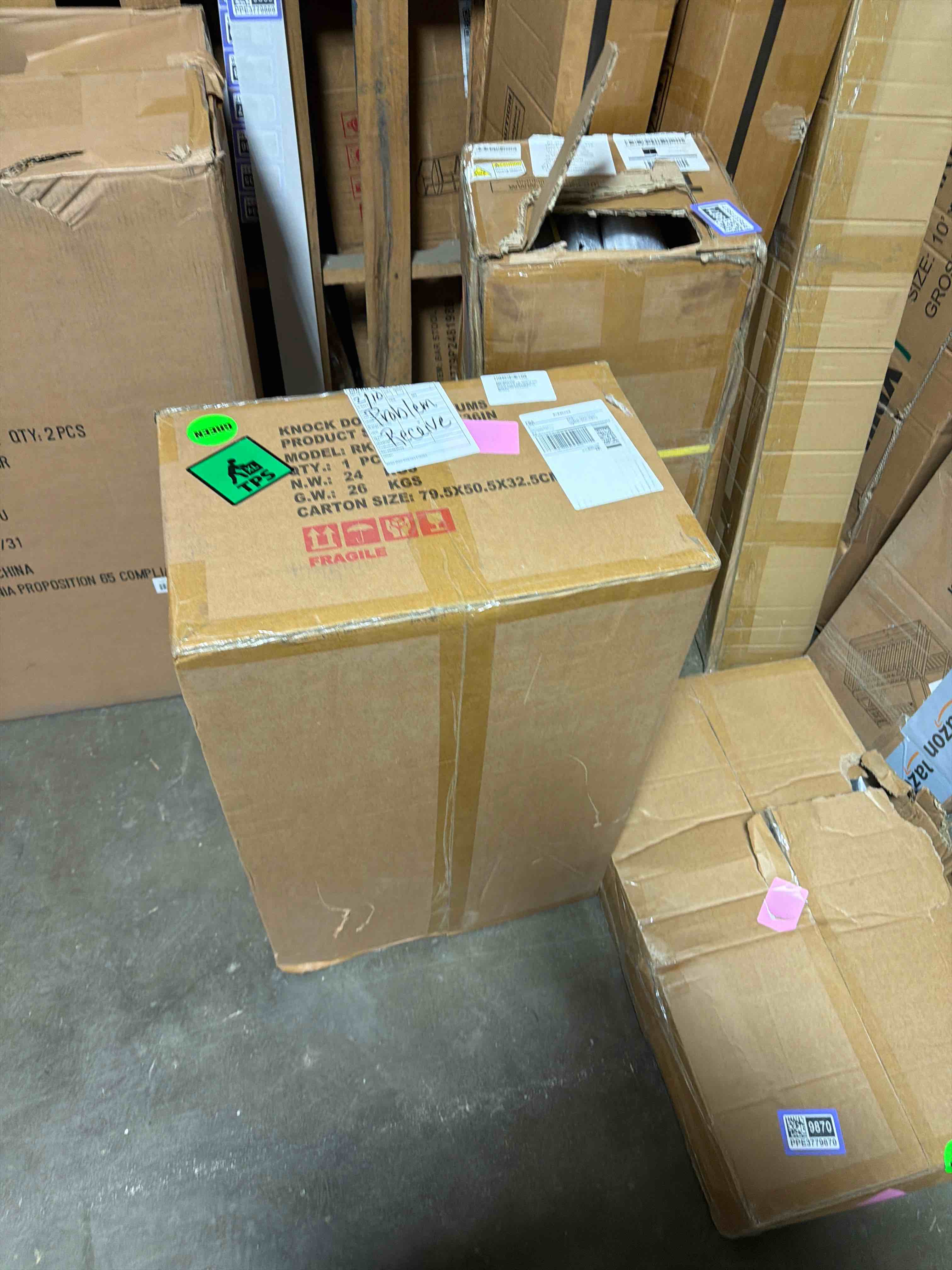 Condition photo showing New/Like New for REPTI ZOO 24" x 18" x 36" Reptile Tall Glass Terrarium Rainforest Habitat Double Hinge Door with Screen Ventilation 67 Gallon Reptile Terrarium Easy Assembly