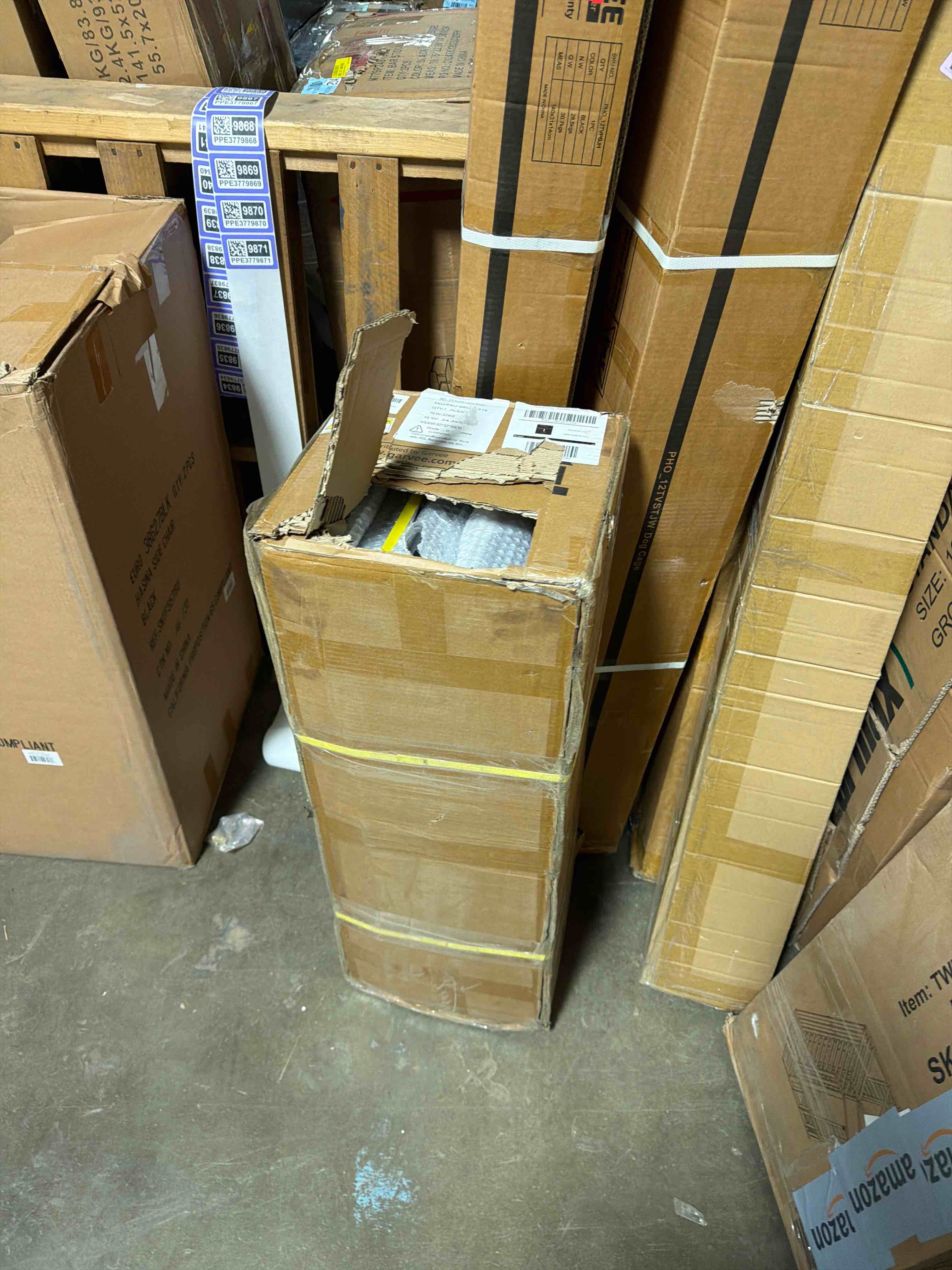 Condition photo showing New/Like New for Auto Dynasty Rubber Curb Ramps, 7" Lift Height Curbside Ramp, 4400 LBS/2T Capacity Sidewalk Curb Ramp for Cars Trucks Bikes Motorcycles Wheelchairs, 1 Pack