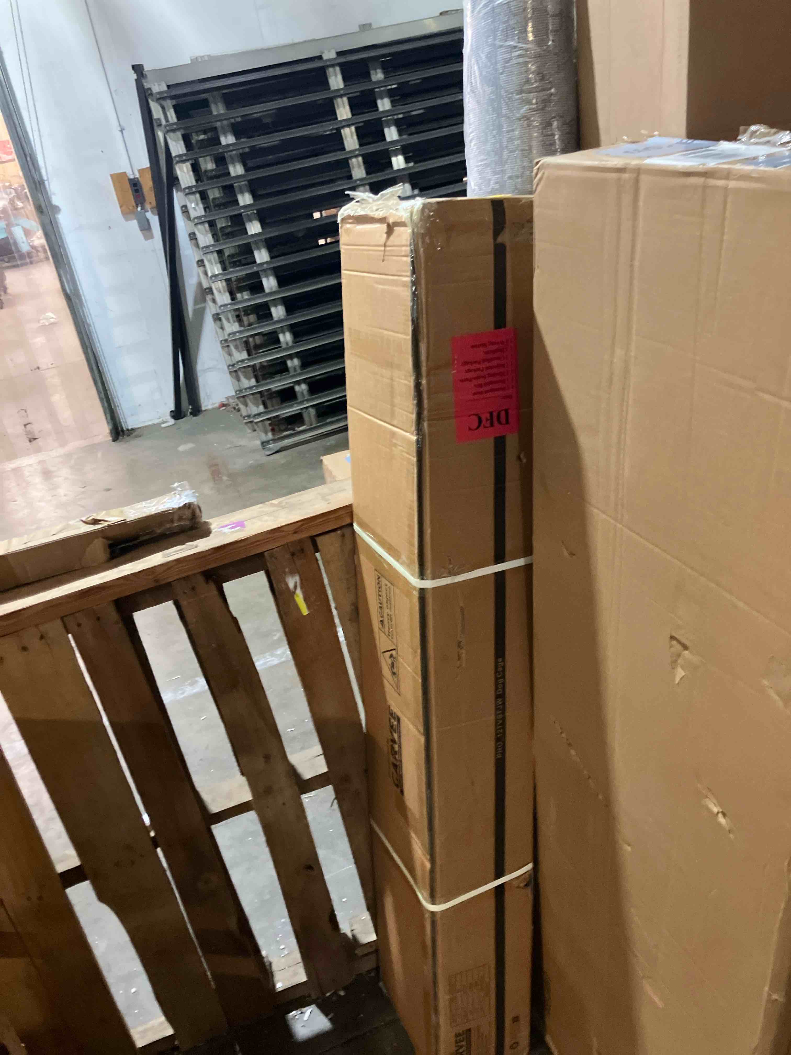 Condition photo showing New/Like New for Garvee 79Inch Heavy Duty Animal Pet Crate with Pointed Roof, Indestructible Large Kennel