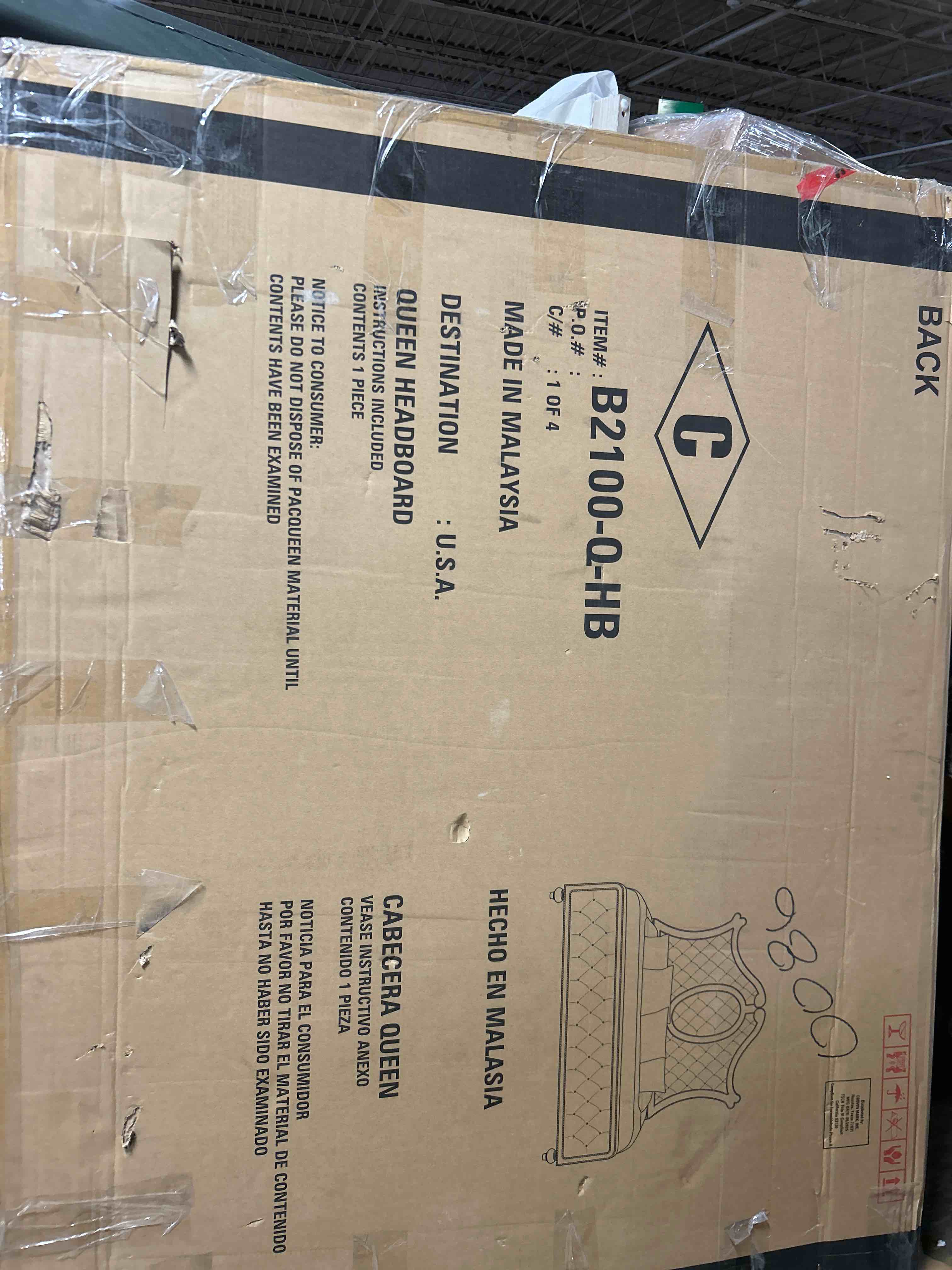 Condition photo showing New/Like New for Cabecera Queen headboard Green