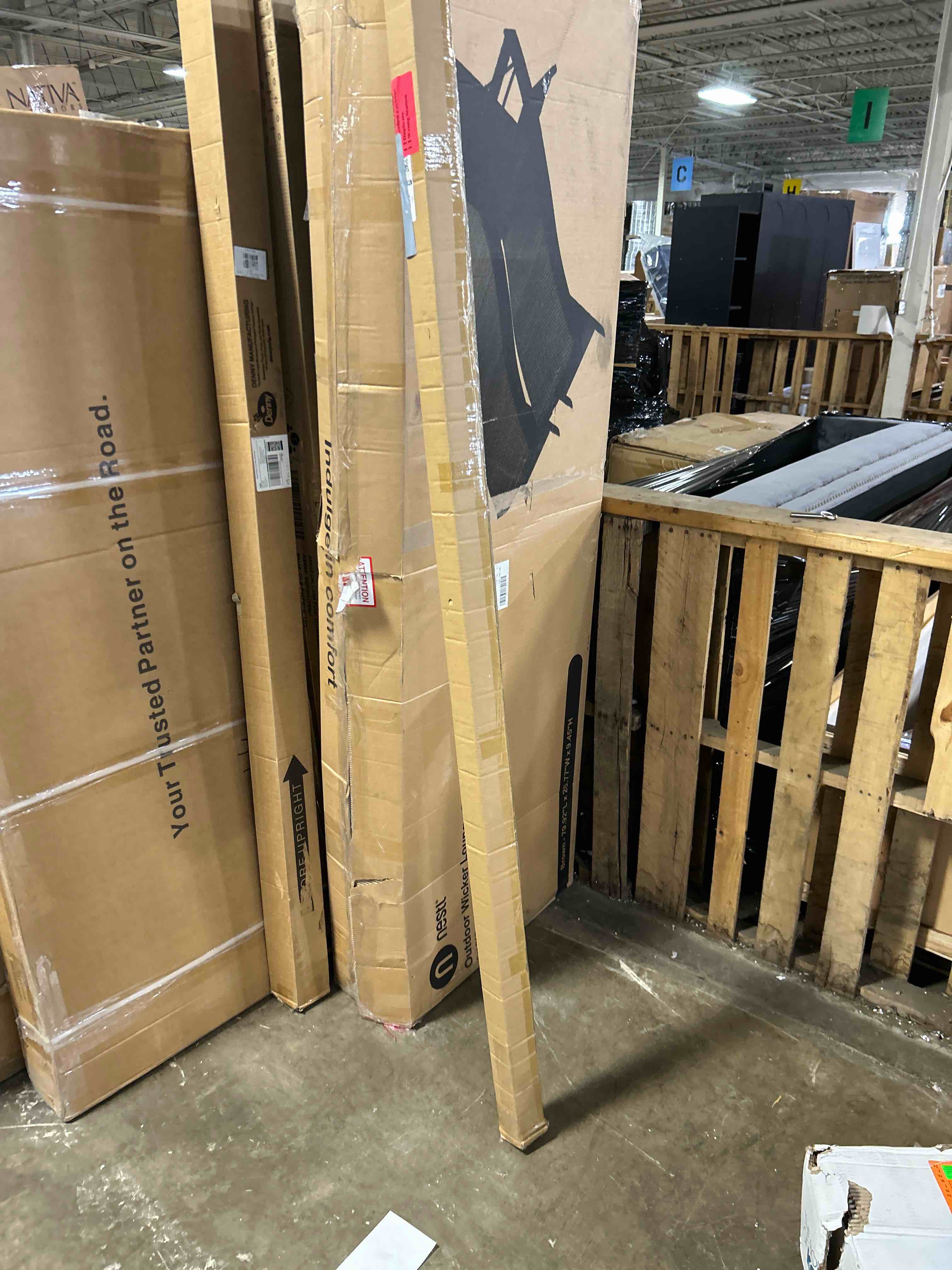 Condition photo showing New/Like New for hunhun 10-Pack 6.6ft/2Meter U Shape White LED Aluminum Channel System with Milky Cover, End Caps and Mounting Clips, Aluminum Channel Profile for LED Strip Light Diffuser Installations (10pack*6.6ft) 10pack*6.6ft(White)