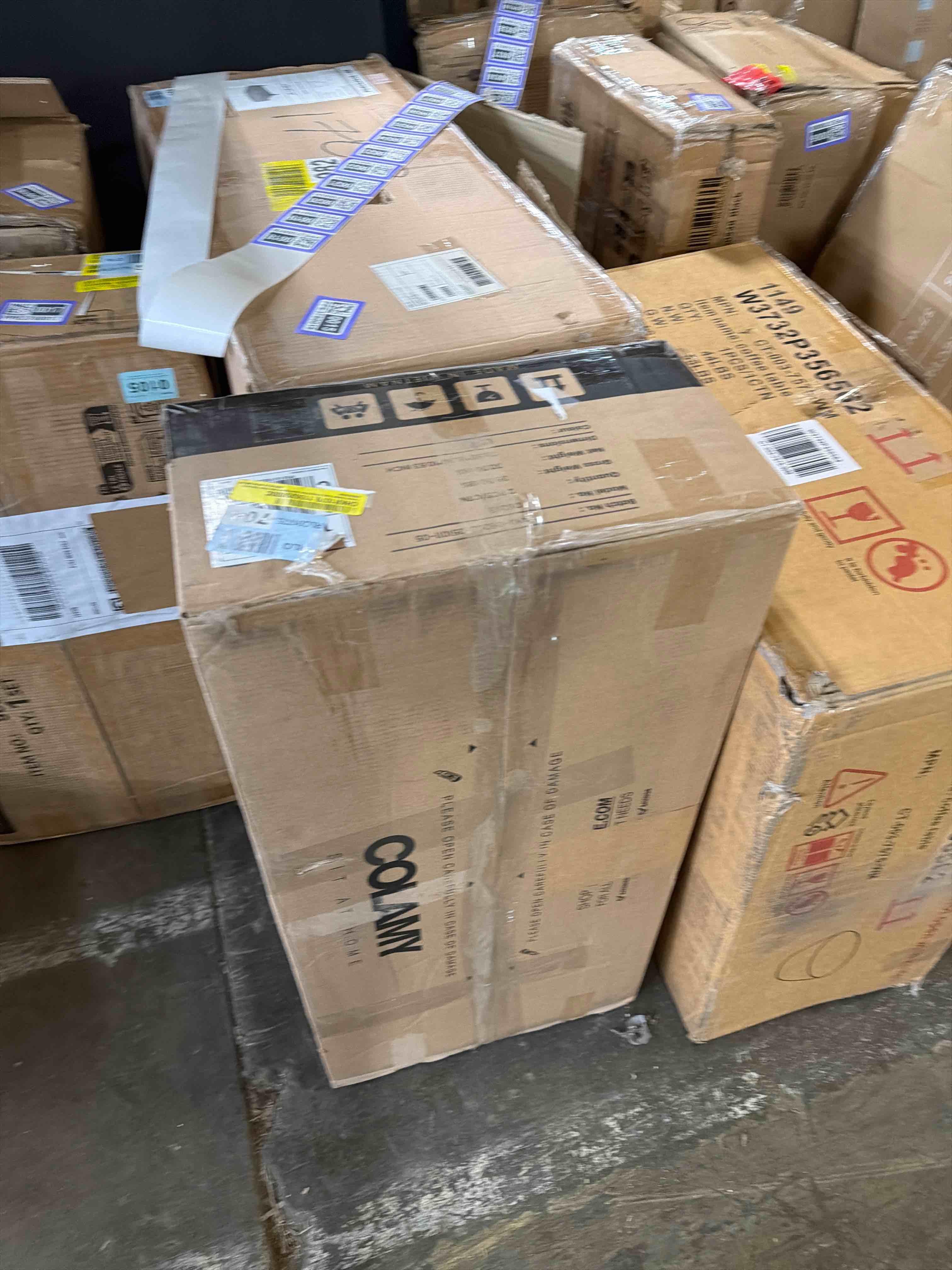 Condition photo showing New/Like New for Tanvier Slatted Back Dining Chair Solid Wood Side Chair (Set of 2)