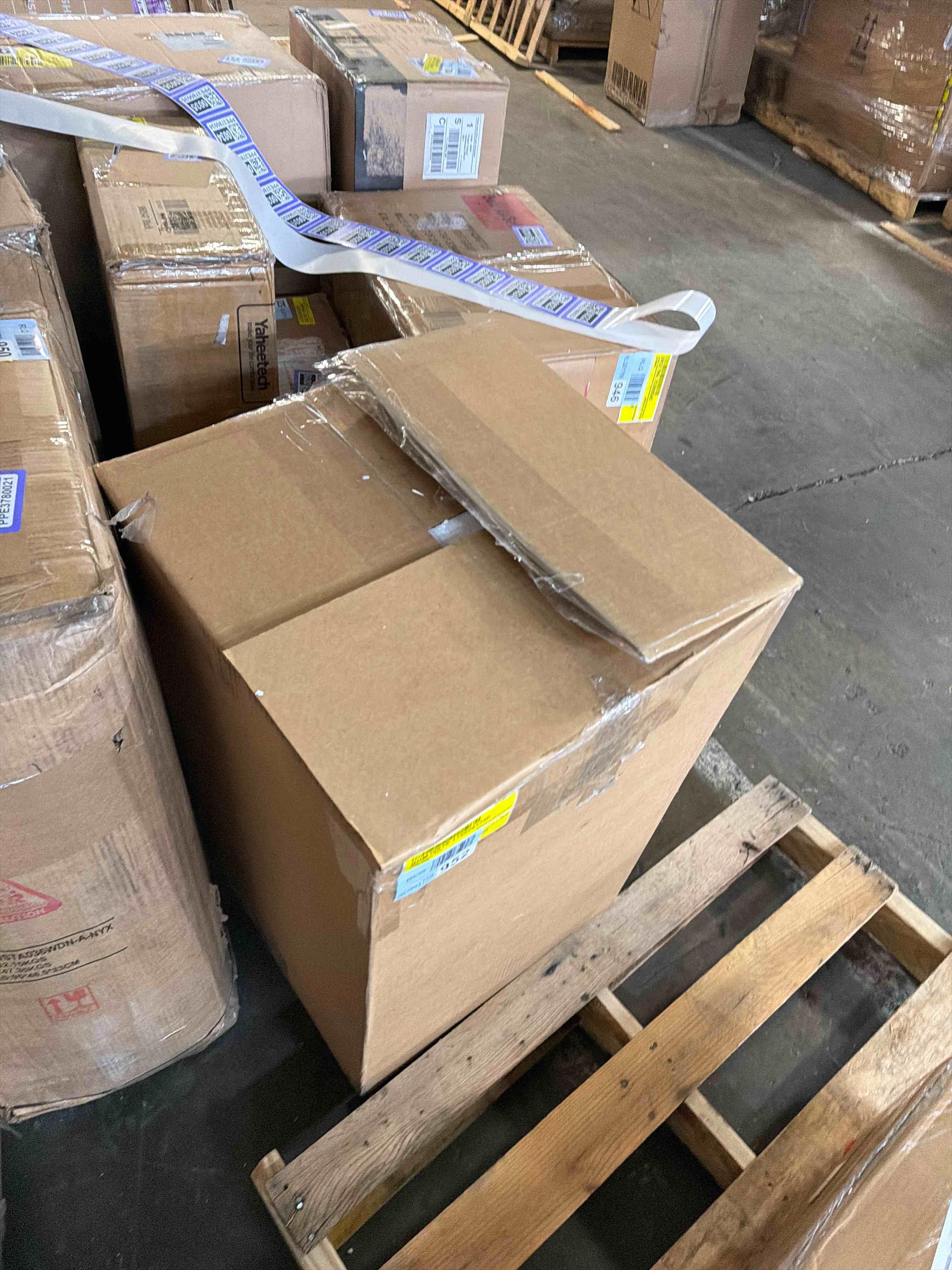 Condition photo showing New/Like New for Quinn Counter Stool