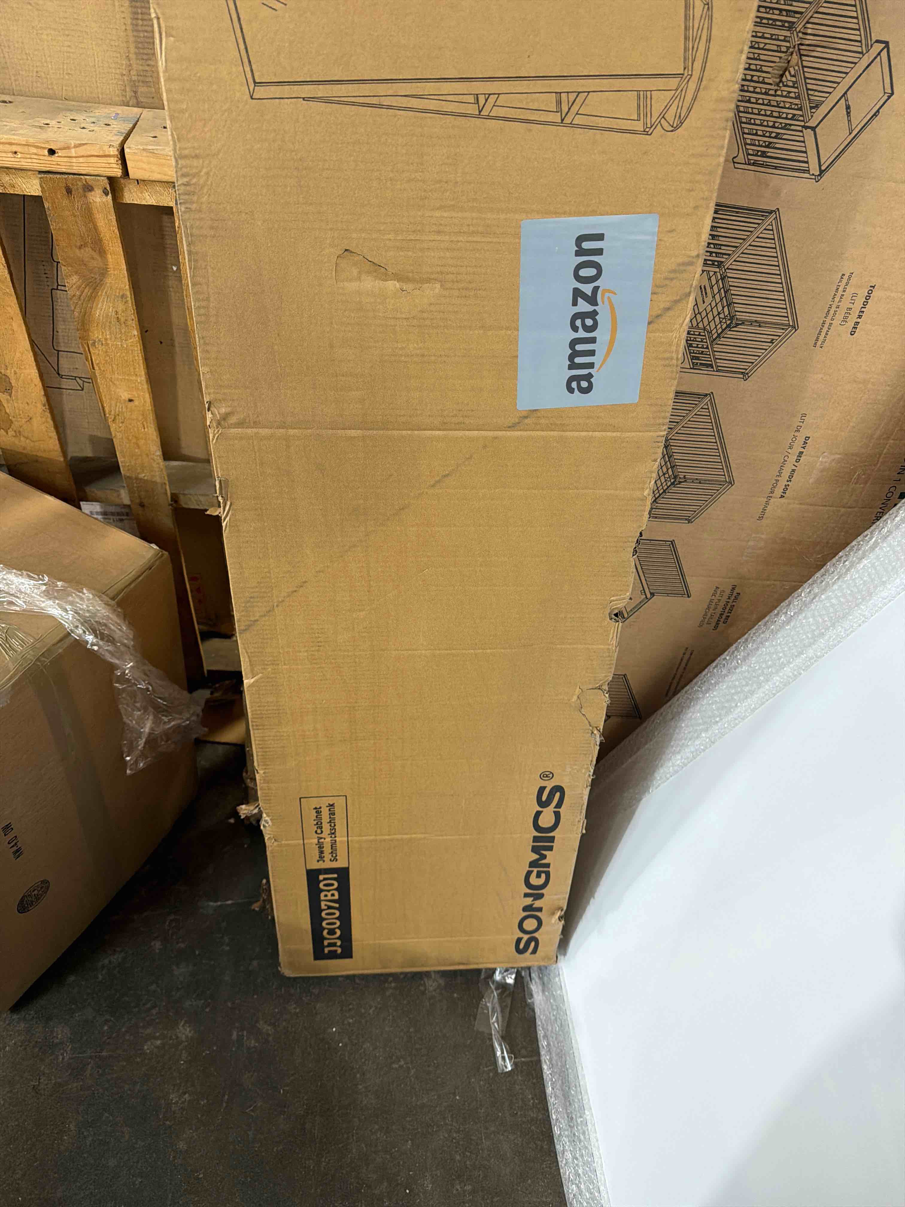 Condition photo showing New/Like New for SONGMICS 6 LEDs Lockable Mirror Jewelry Cabinet, 360° Swivel Jewelry Organizer Armoire Standing, Frameless Full-Length Mirror, 3 Storage Shelves, Black Surface, Black Lining UJJC007B01