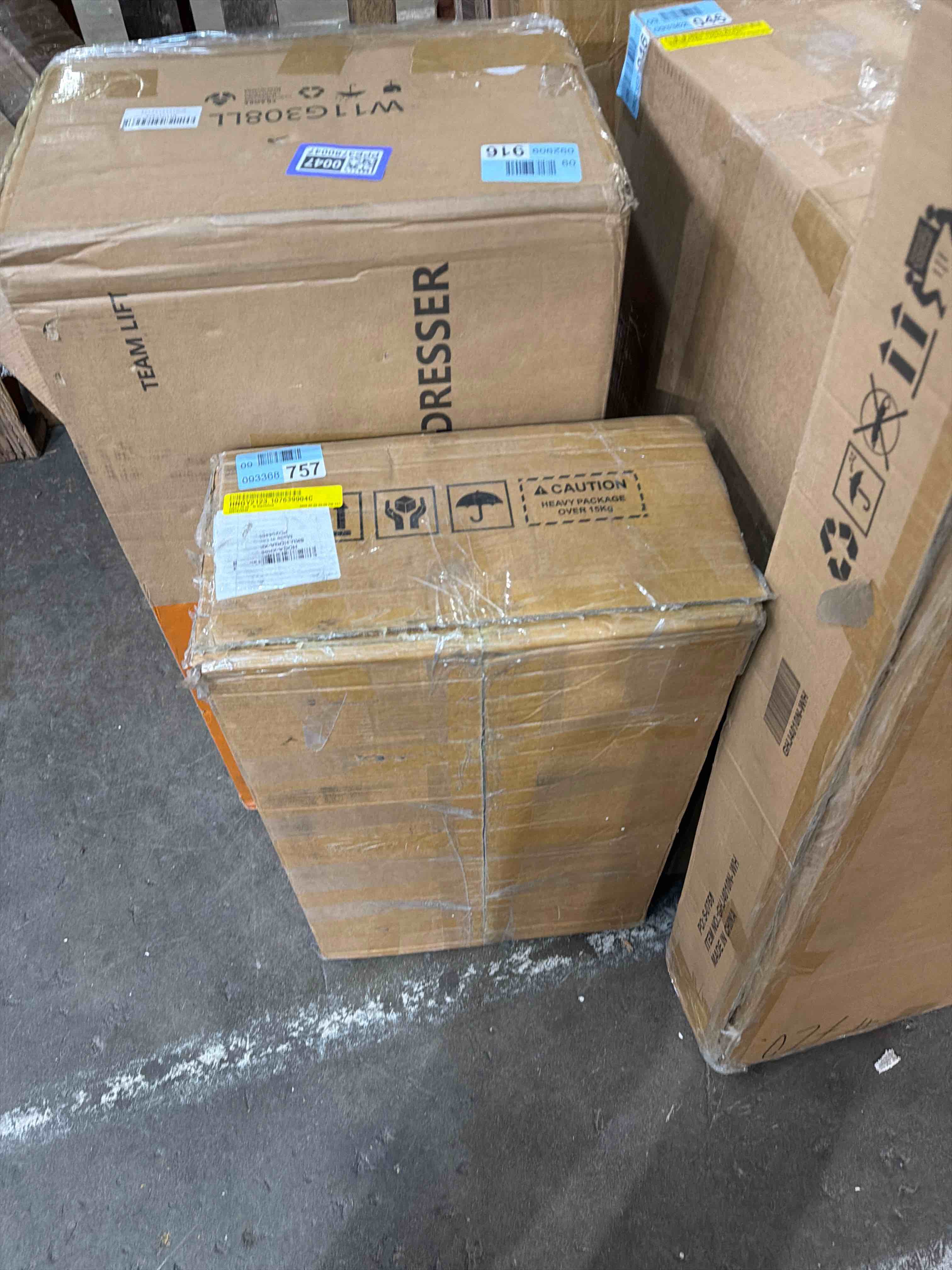 Condition photo showing New/Like New for Jabori 20.08'' W Nightstand