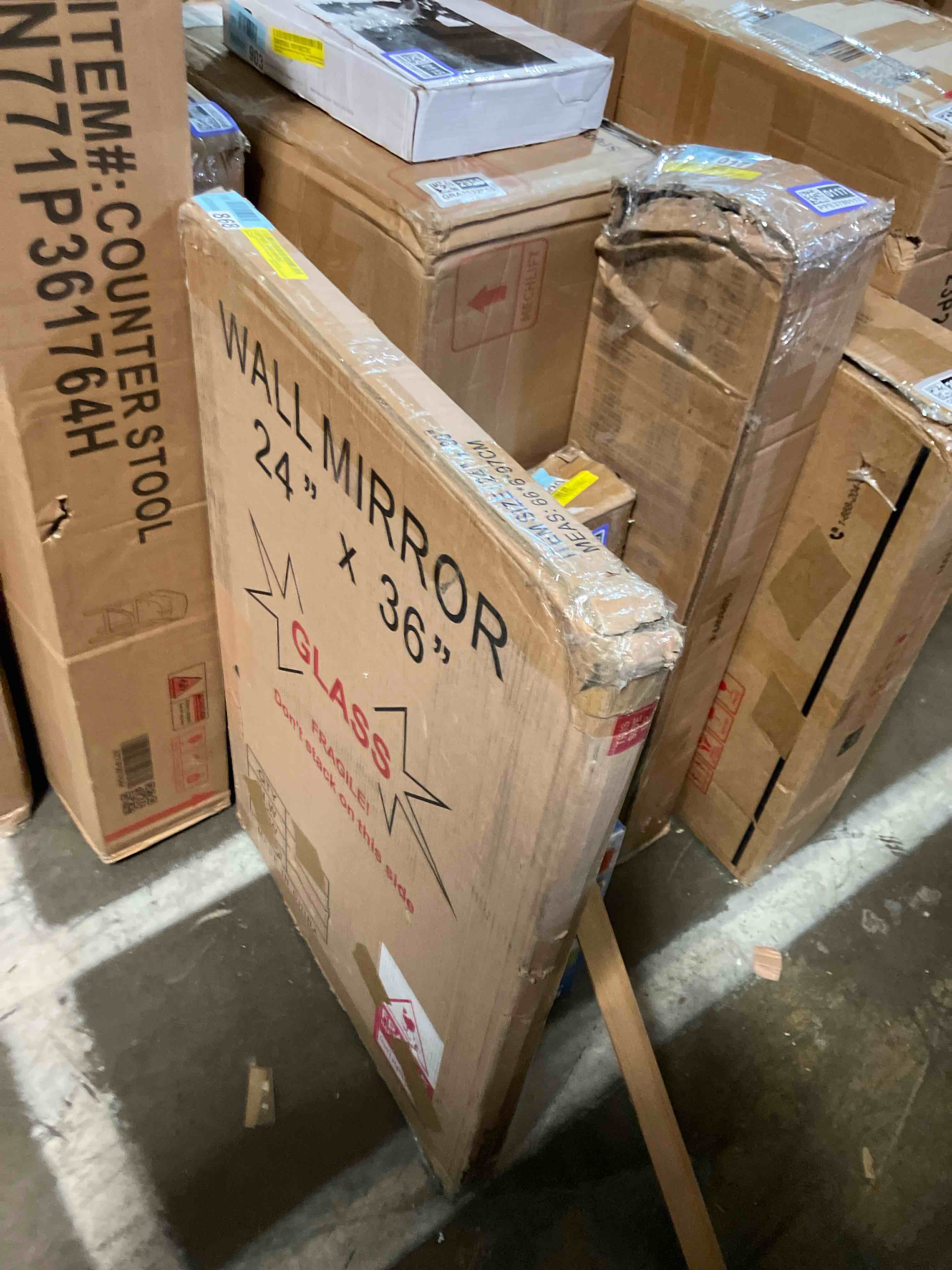 Condition photo showing New/Like New for Isla 24" W x 36" H Transitional Rectangular Framed Bathroom Wall Mirror