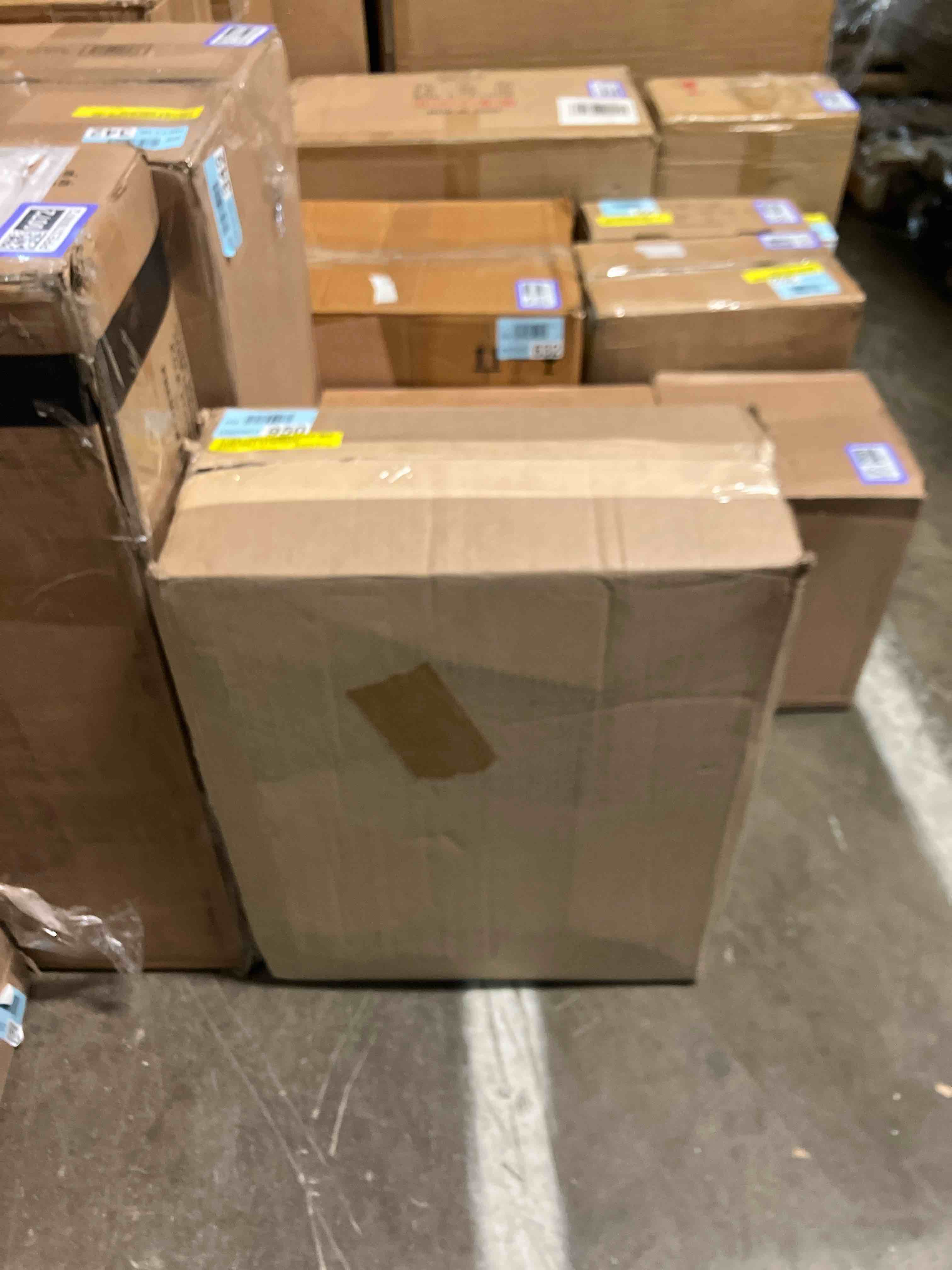 Condition photo showing New/Like New for Superior White Down Alternative Pillow 4-Pack, Standard (Set of 4), Solid