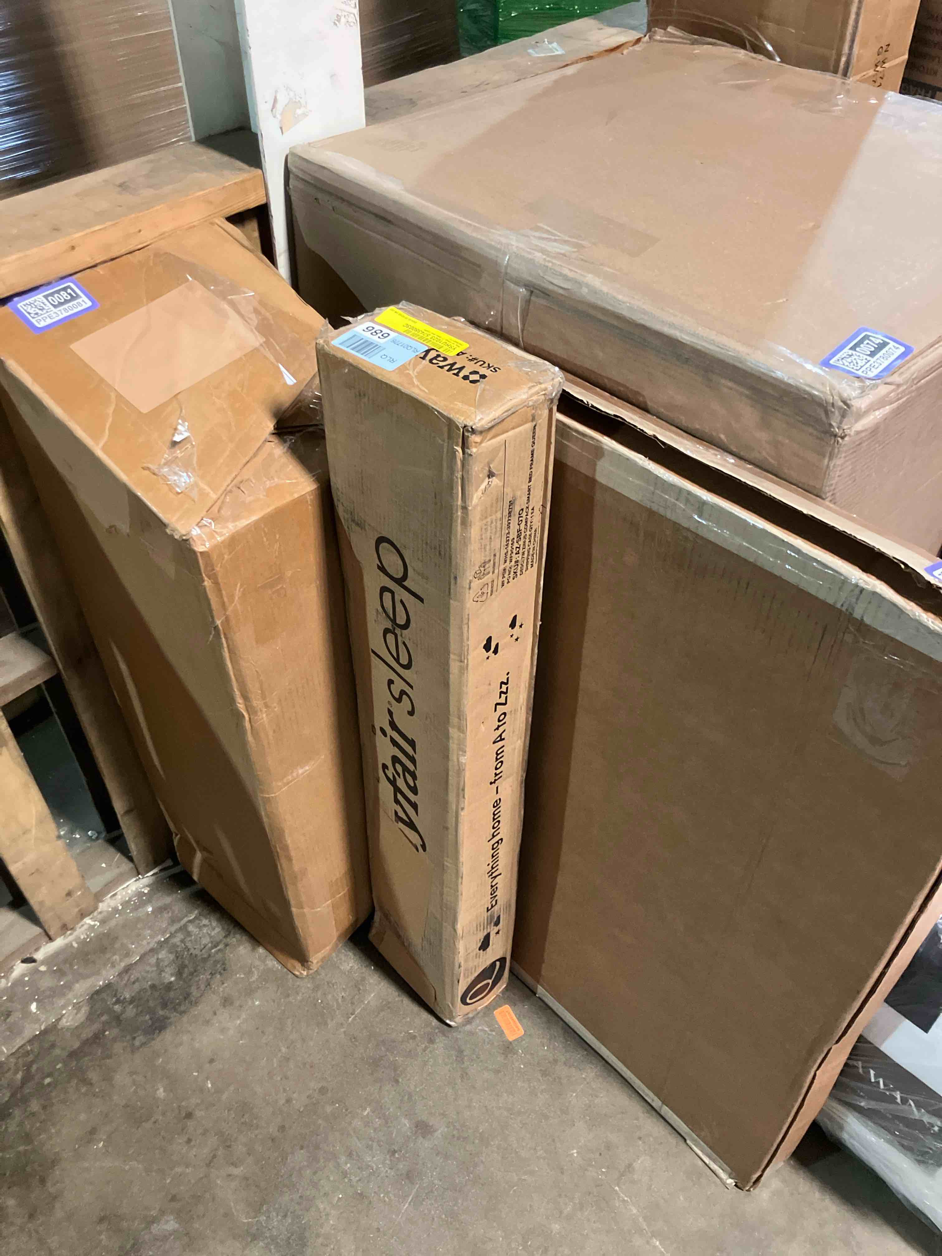 Condition photo showing New/Like New for Wayfair Sleep 7" Steel Bed Frame