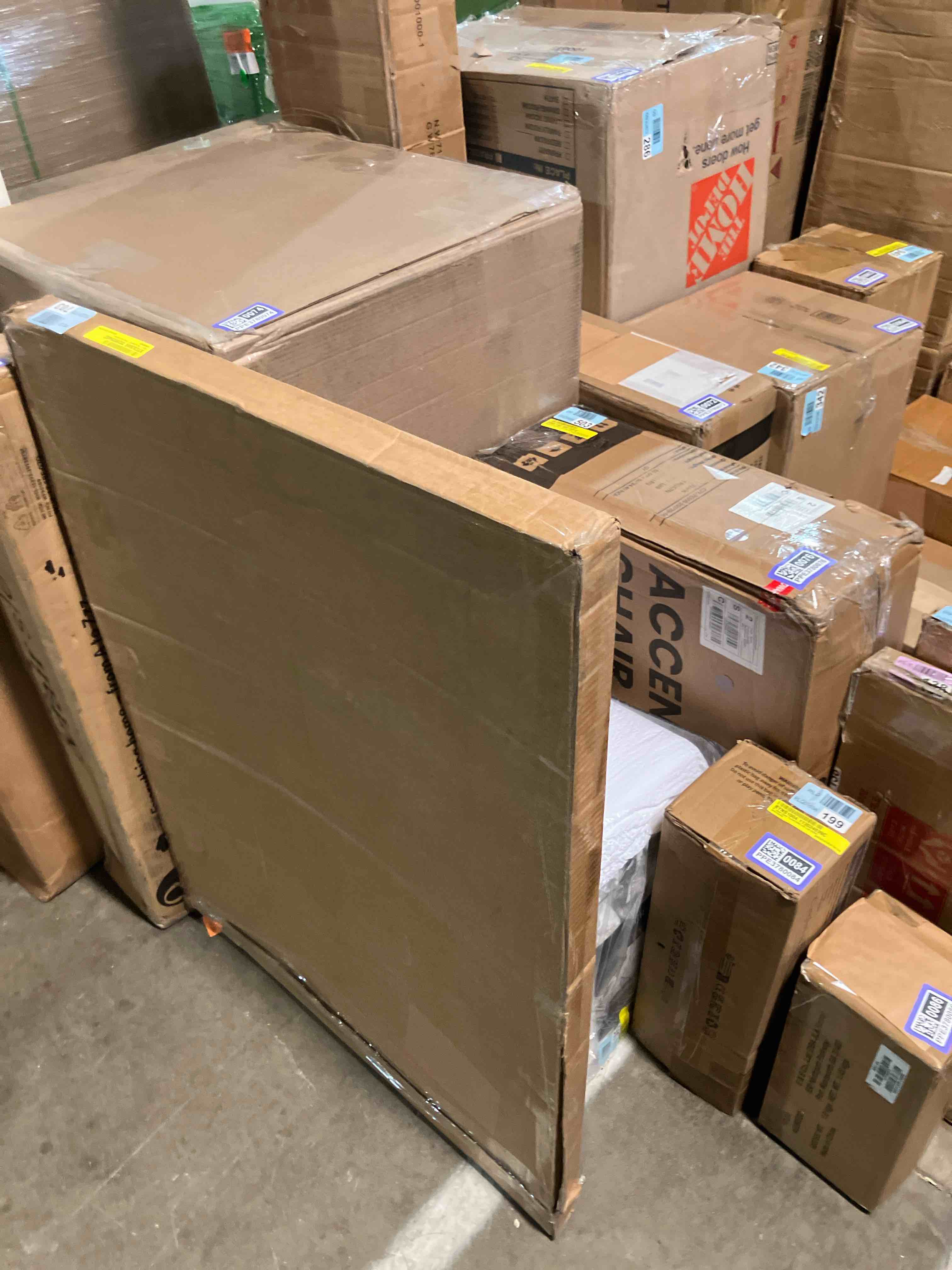 Condition photo showing New/Like New for 30“ x 42“ PRETTY AS A PEONY I " Pretty As A Peony I "