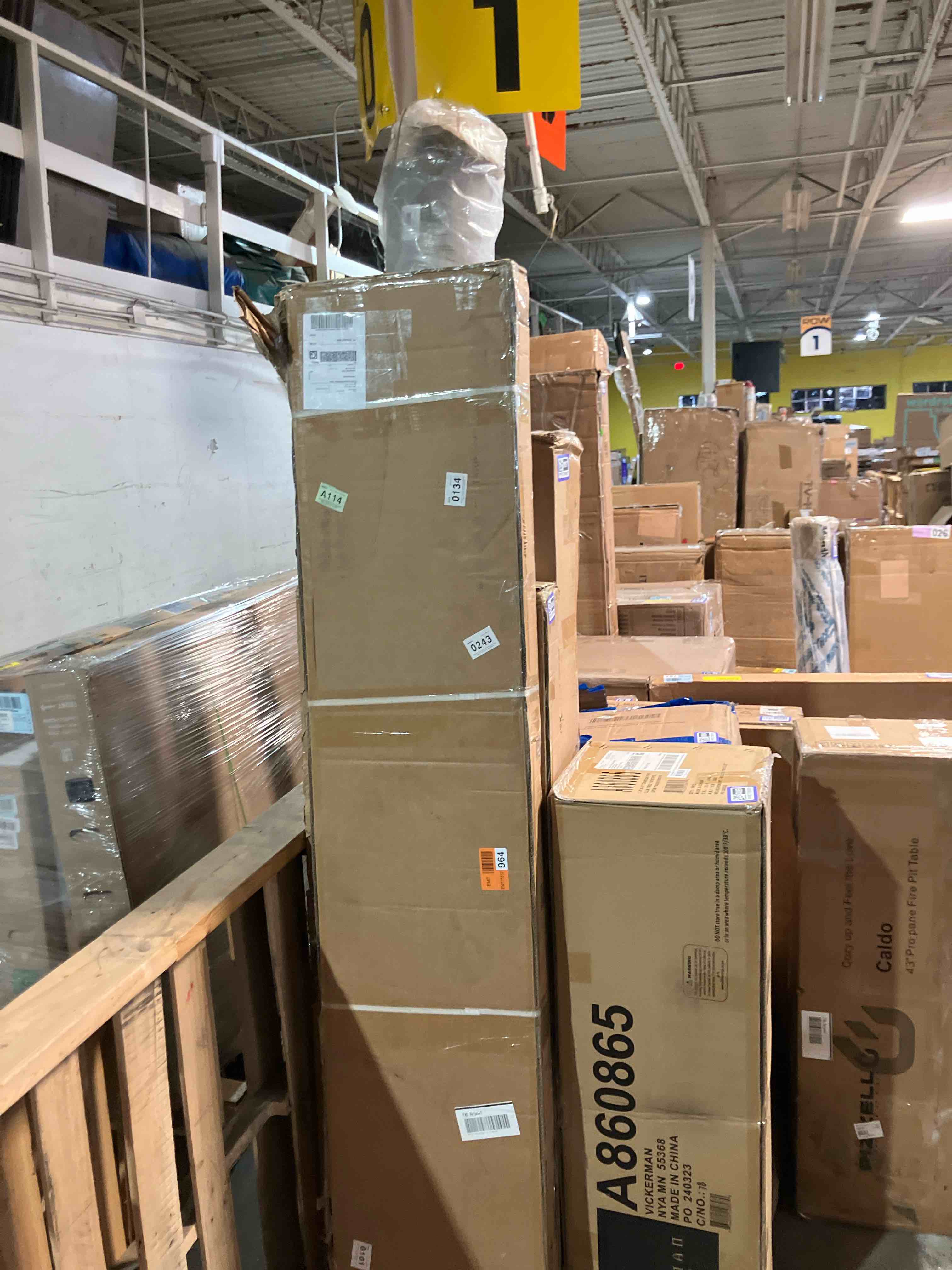 Condition photo showing New/Like New for BarnSmith 30 in.x 80 in. Bifold Barn Door, 1 Panel White Primed Bifold Closet Door, Hollow Core Interior Barn Doors with Hardware Kit White 30''x80''