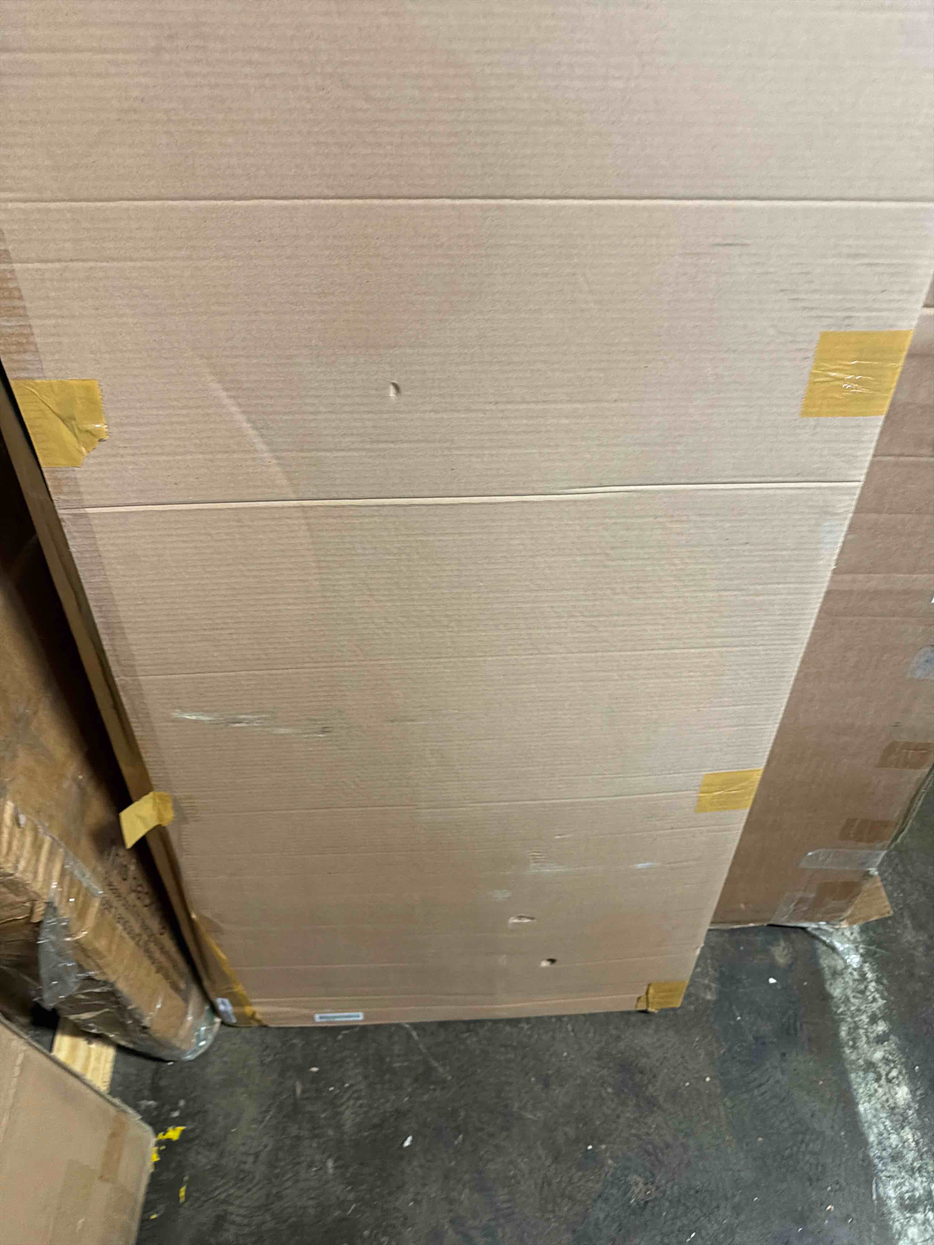 Condition photo showing As Is for Lark Manor Aranea Upholstered Daybed