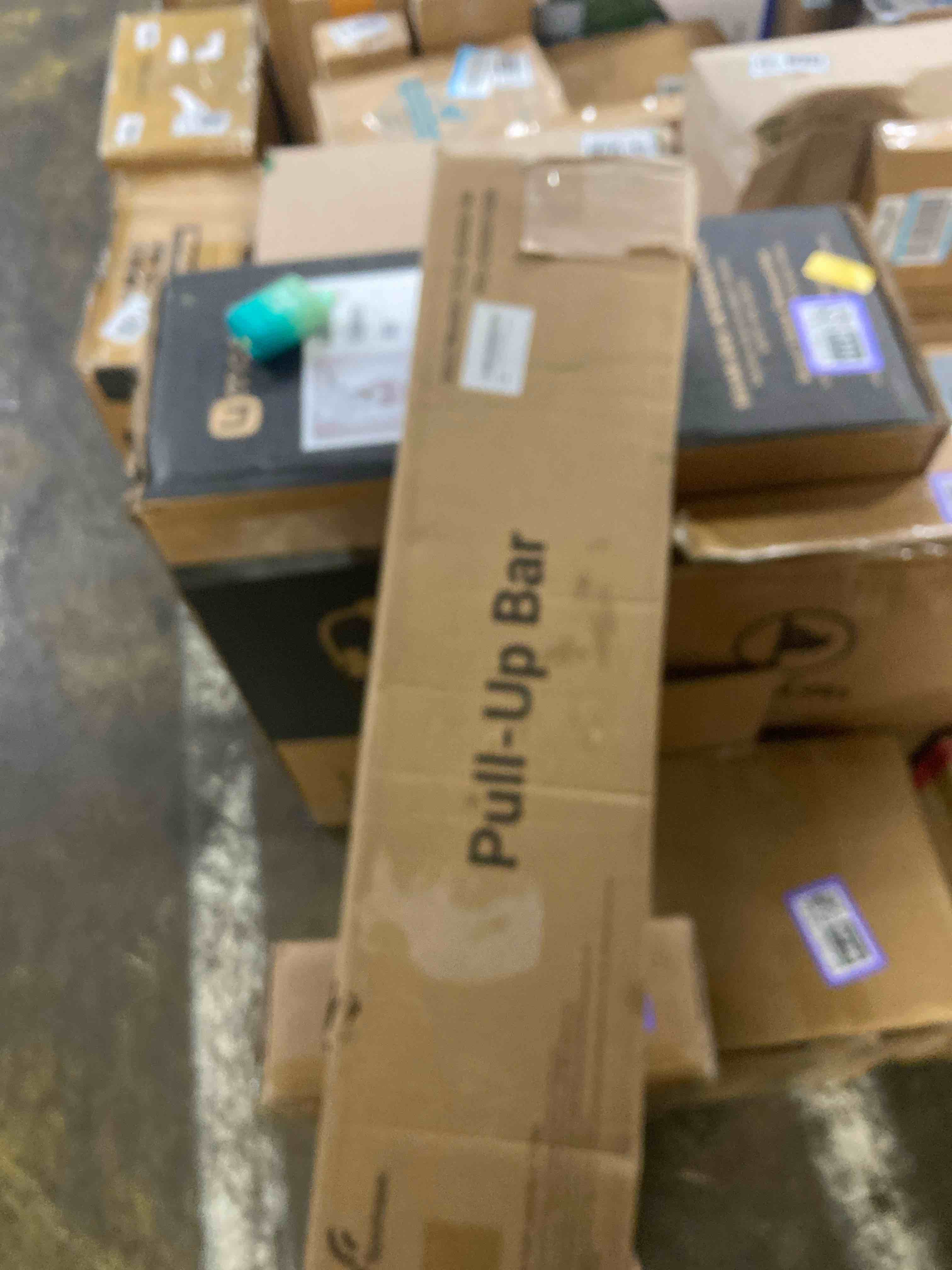 Condition photo showing New/Like New for Sportneer Pull Up Bar: Strength Training Chin up Bar No Screws - Adjustable 29.5''-37''(75-94cm) Width Locking Mechanism Pull up Bar for Doorway - Max Load 440lbs for Home Gym Upper Body Workout, Non-slip