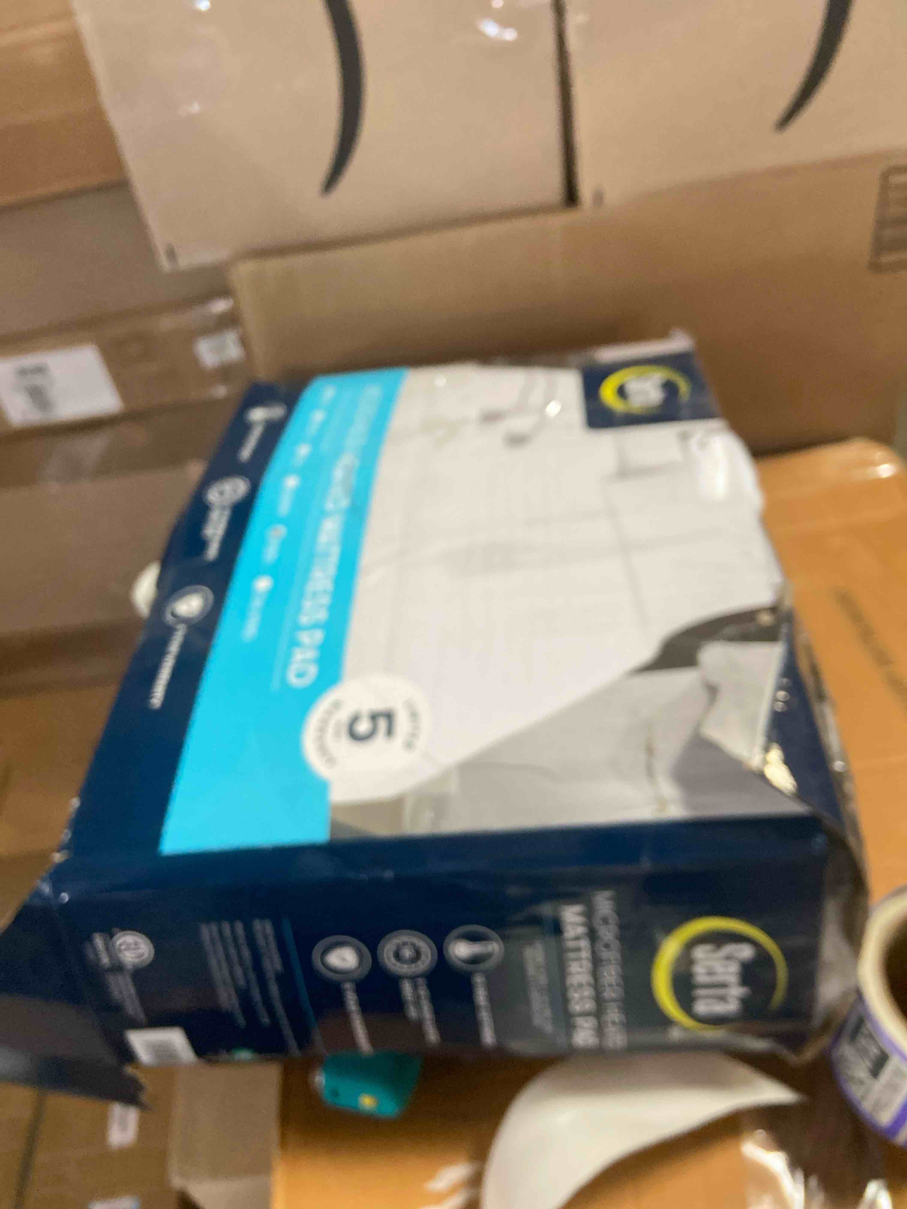 Condition photo showing Good Condition for Serta Heated Mattress Pad King Size - Electric Mattress Pad, 10 Heat Setting Controller, Auto Shut Off Timer, Deep Elastic Pocket, Up to 17" Mattress, ETL Certified, Machine Wash, King, White