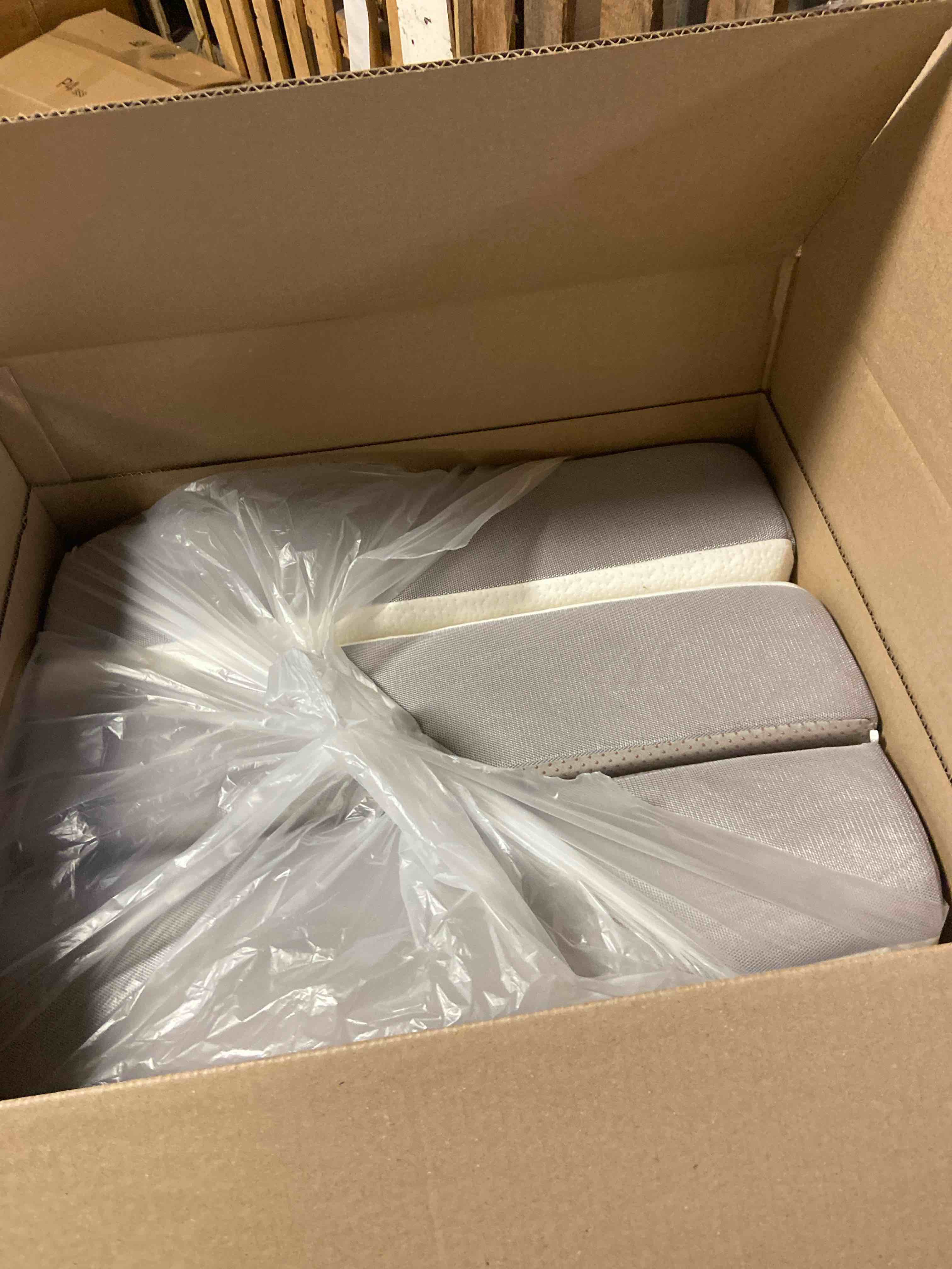 Condition photo showing Good Condition for Tri-Fold Memory Foam Mattress, 4 inch Single Folding with Washable Covers, Reversible Design, Foldable Topper for Travel&Guests,25"x75"x4" White 4inch-Single