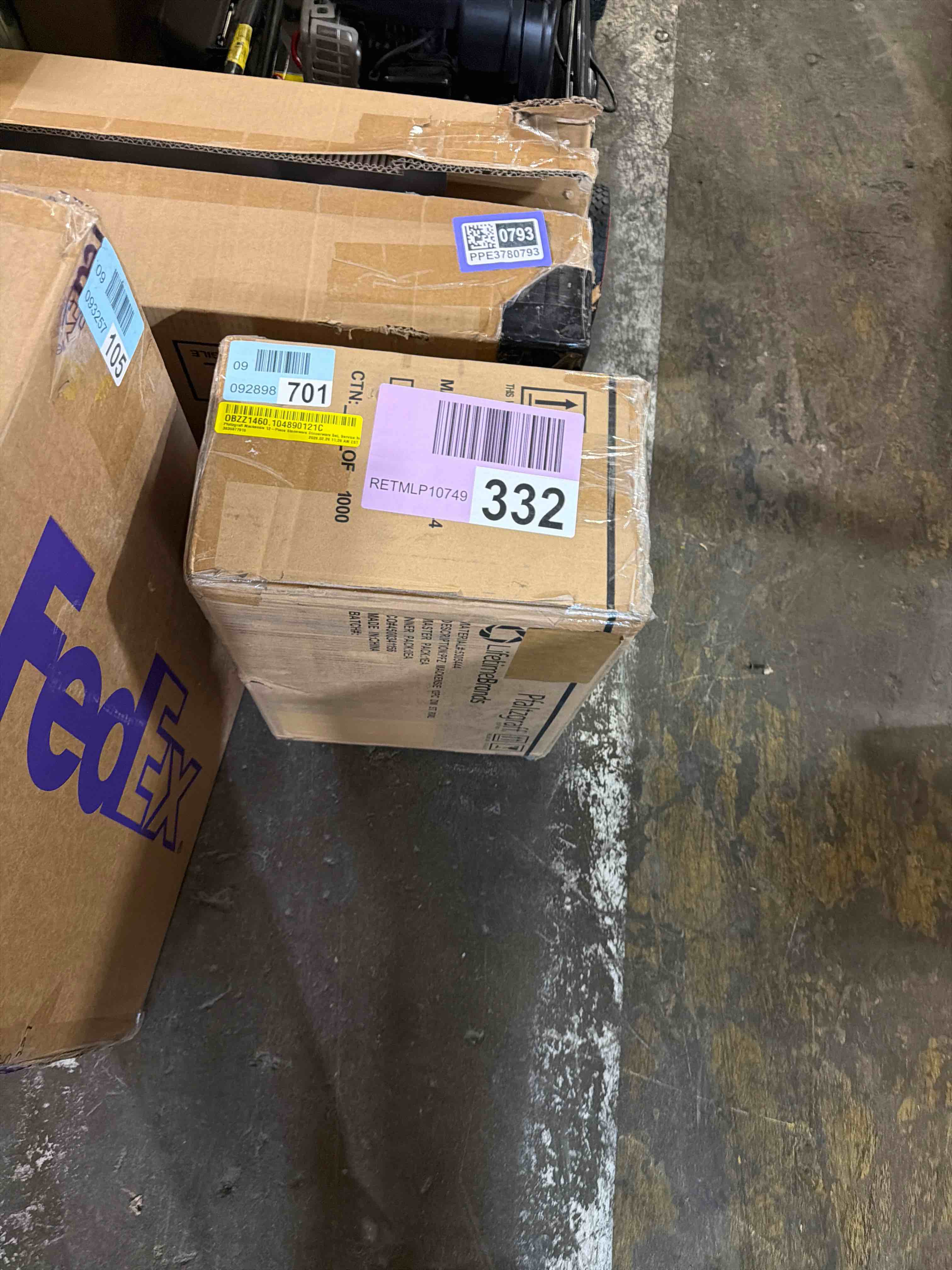 Condition photo showing New/Like New for Pfaltzgraff Mackensie 12-Piece Stoneware Dinnerware Set, Service for 4