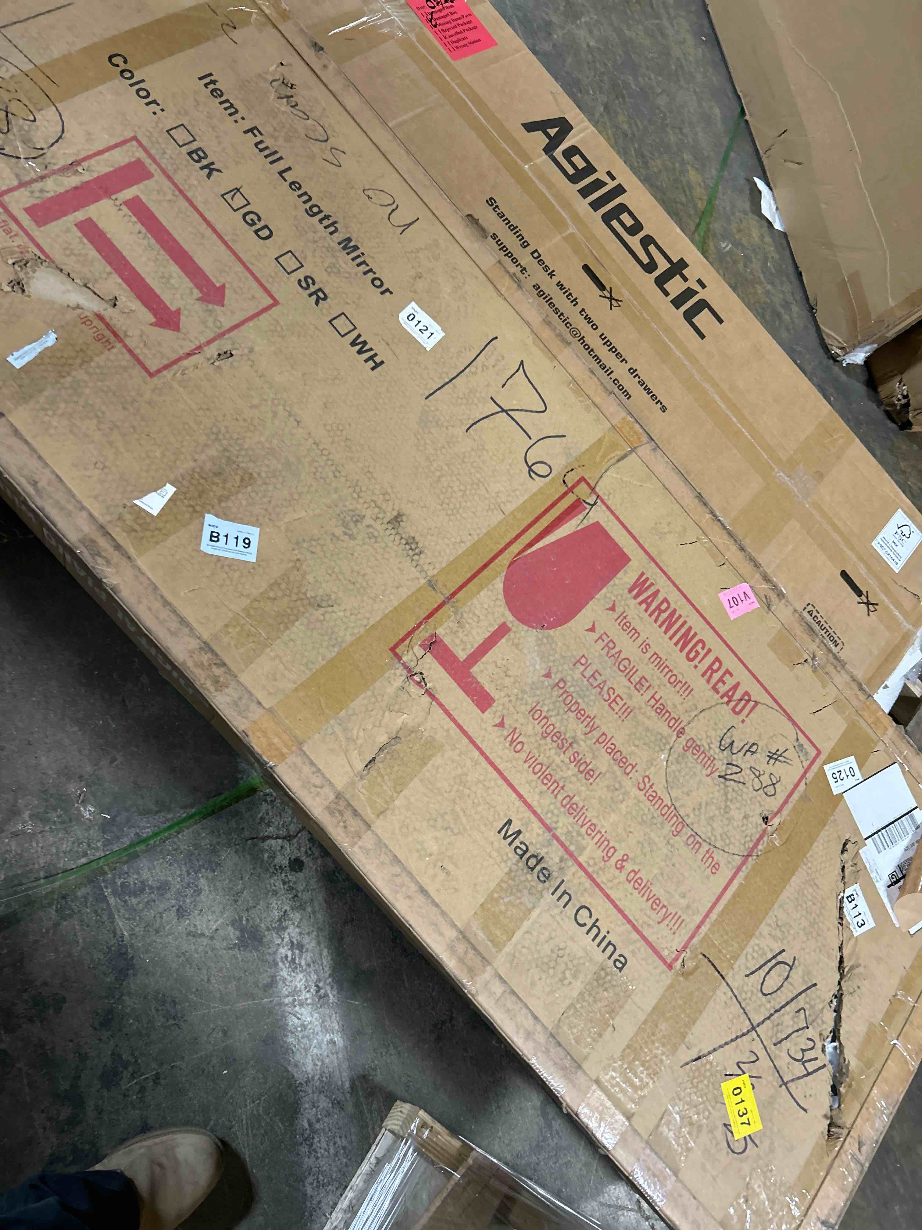 Condition photo showing Good Condition for Koonmi 65"x24" Floor Mirror Full Length, Bedroom Floor Body Mirror with Stand, Large Gold Mirror, Leaning, Standing or Hanging Horizontally/Vertically Gold 65"L x 24"W