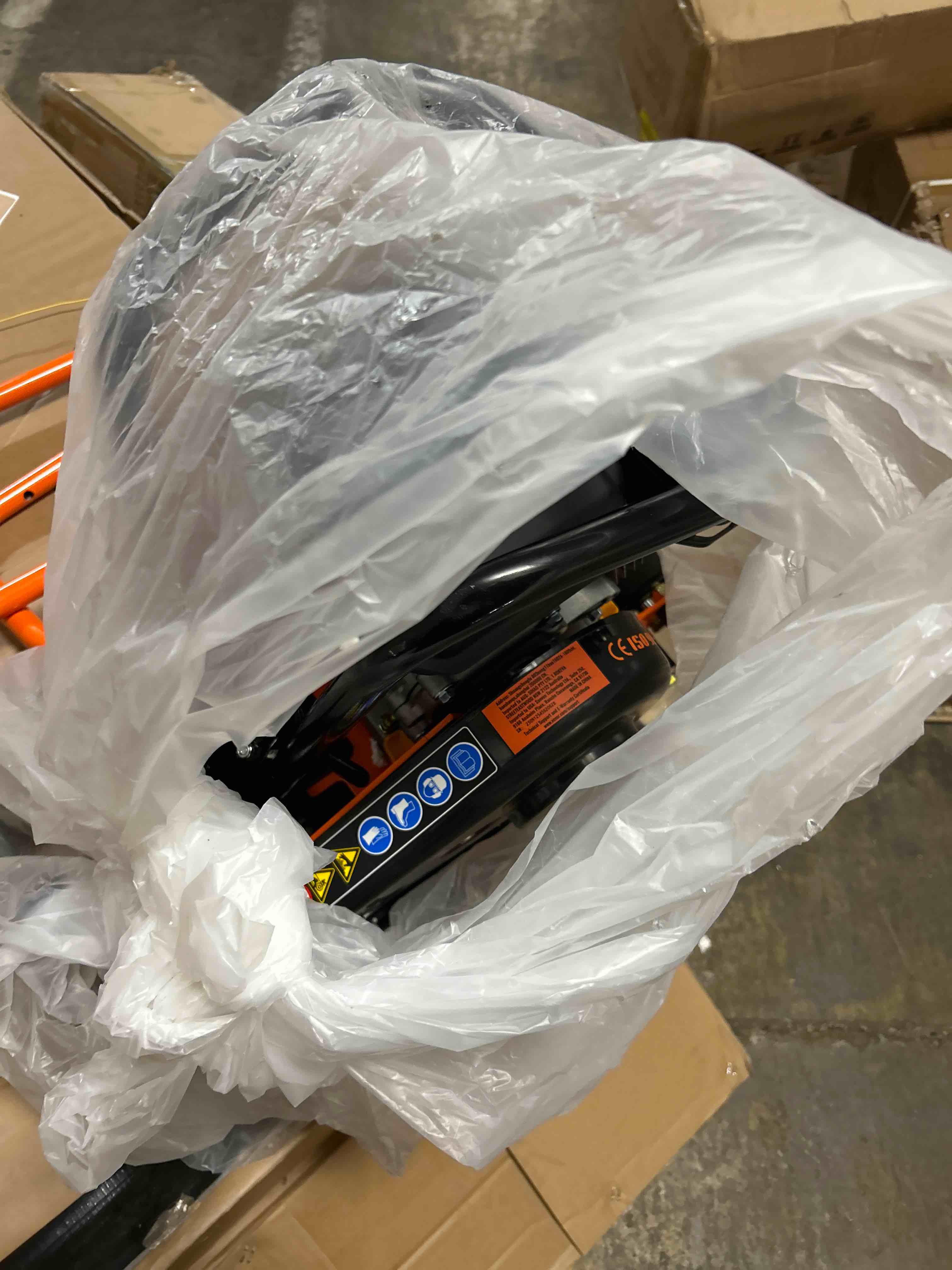 Condition photo showing Good Condition for VEVOR 6.5HP Plate Compactor, 196CC Gas Engine, 4200 lbs Vibratory Compaction Tamper, 22.1x15.9 in Plate Power Jumping Jack Tamper, 5600 VPM Pavement Compactor for Walkways, Asphalts, Paver Landscaping 6.5 HP(No box has been used )