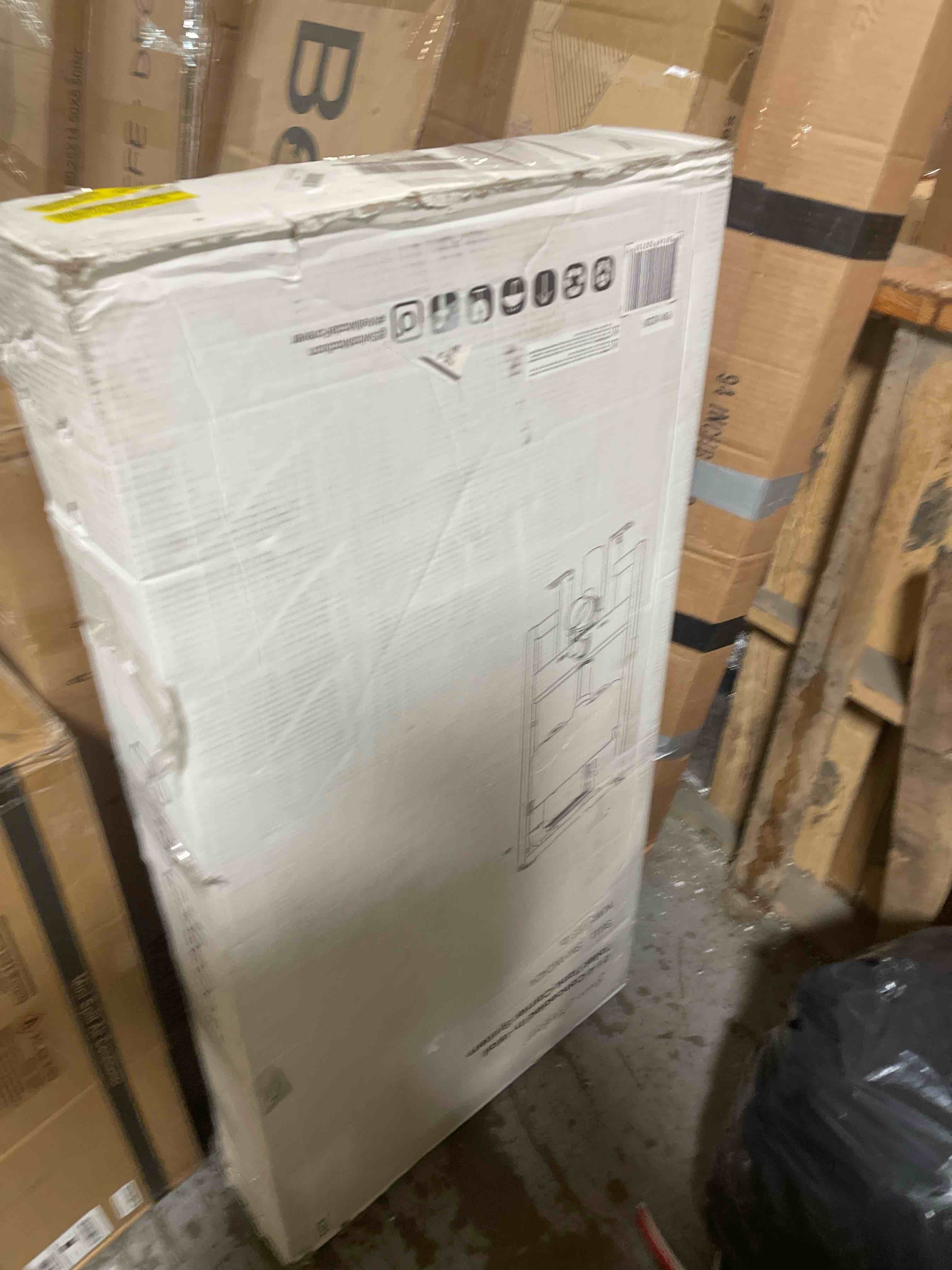 Condition photo showing New/Like New for Swiss Madison Well Made Forever SM-WK465-01C - Calice Wall-Hung Round Toilet Bundle, Glossy White 