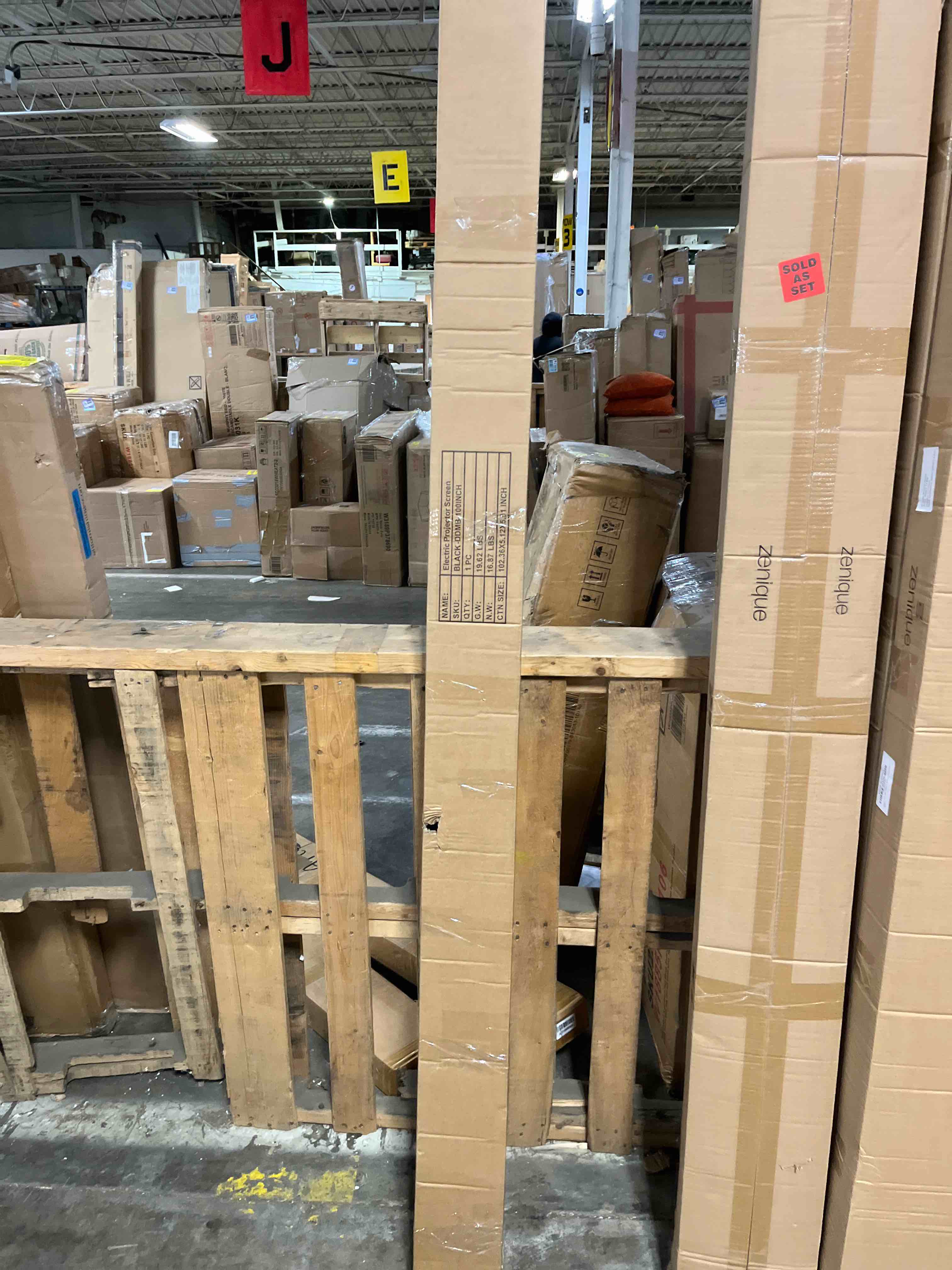 Condition photo showing New/Like New for Motorized Projector Screen 100 inch 16:9 HD Diagonal Indoor and Outdoor Movie Screen with Remote Control for Family Home Office Theater, Black