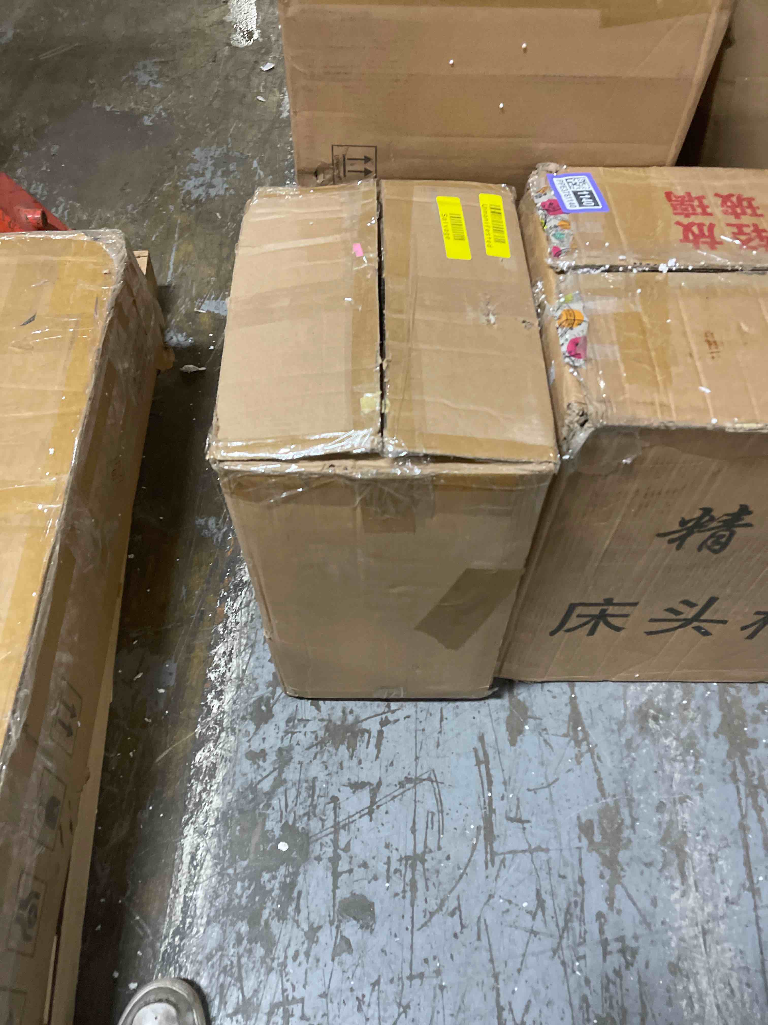 Condition photo showing New/Like New for Rolling Makeup Train Case Travel Suitcase Makeup Trolley Makeup Storage Organizer Manicure Storage Beauty Organizer Large Capacity Studio Cosmetologist Stylist (Black)