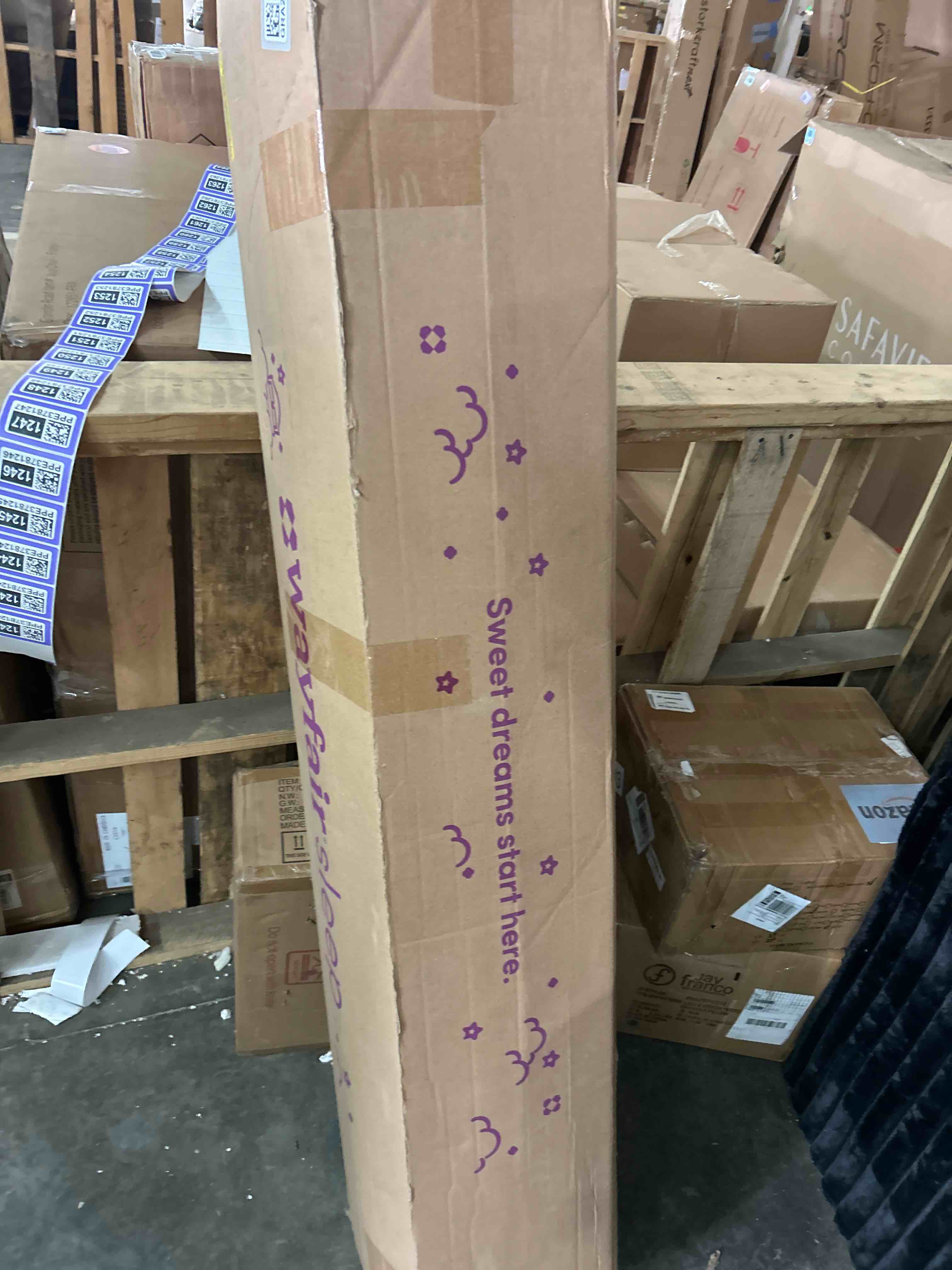 Condition photo showing New/Like New for Novilla 12 Inch Queen Mattress in a Box, Gel Memory Foam Queen Size Bed Mattress for Cooling Night Sleep, Comfort Sleep & Pressure Relief, CertiPUR-US Certified,White Queen (U.S. Standard) 12 Inch