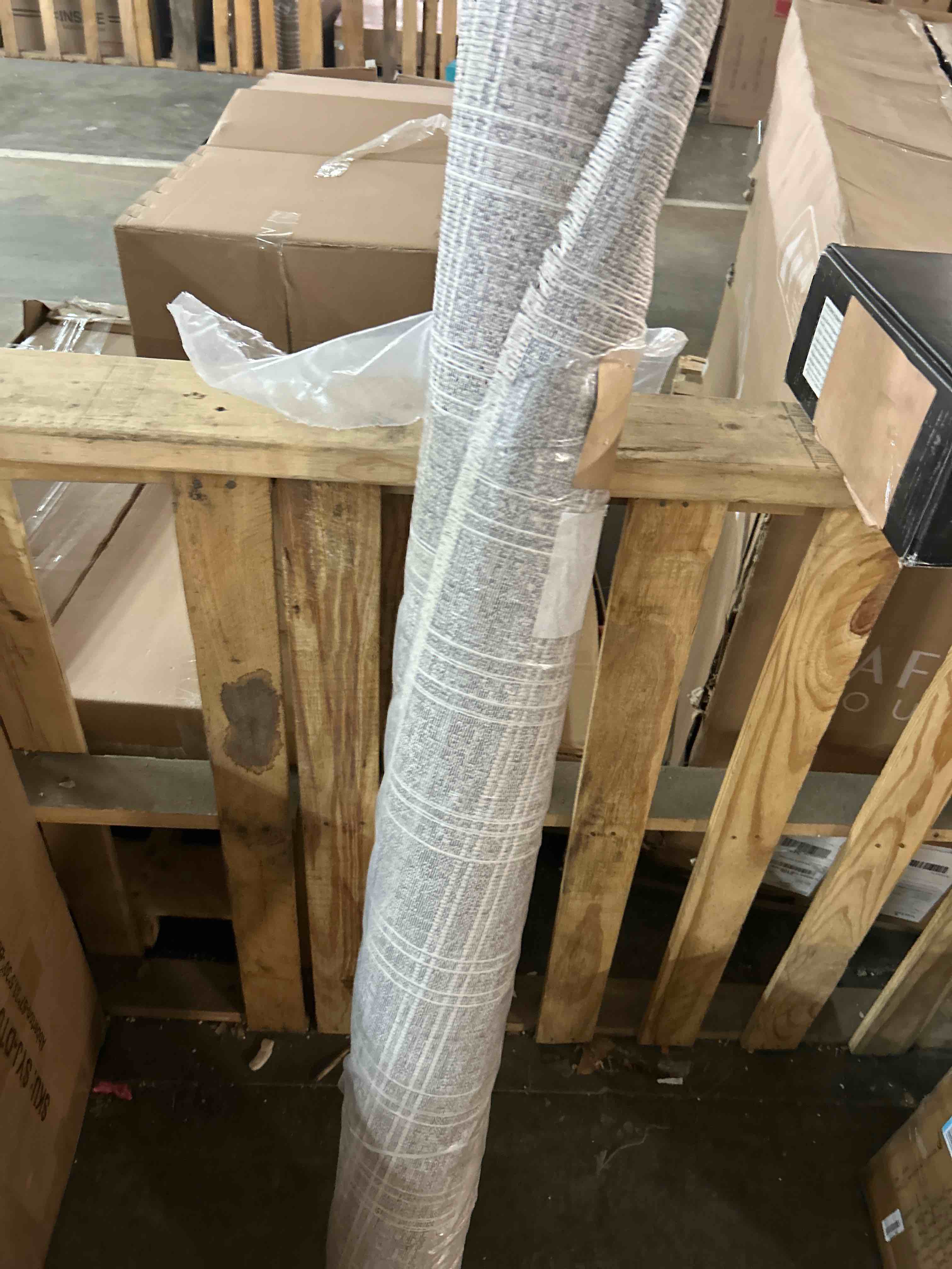 Condition photo showing New/Like New for Loloi Angela Rose Ember Collection EMB-05 Graphite/Multi 5'-3" x 7'-6" Area Rug