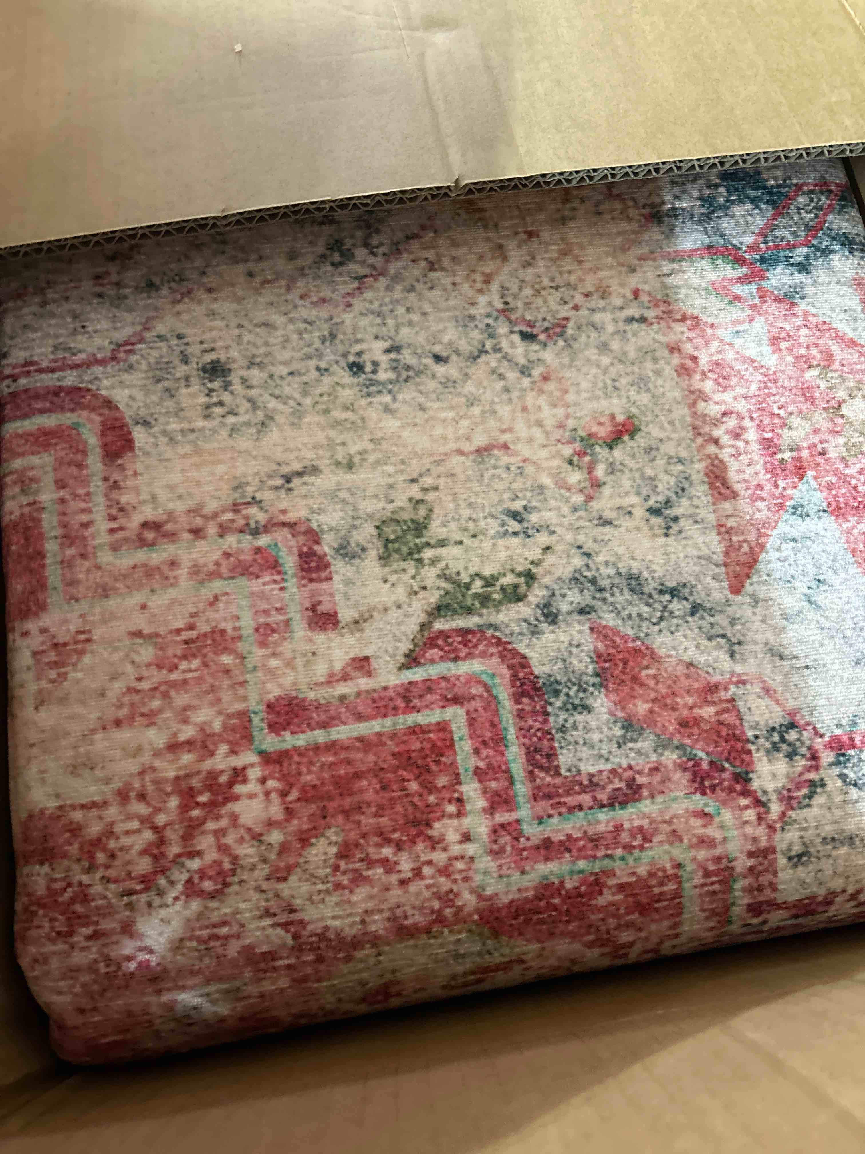 Condition photo showing New/Like New for Area Rugs 9x12 Living Room Vintage 9x12 Area Rug Machine Washable Rug Carpet Bohemian Rugs Distressed Area Rug for Living Room Bedroom Indoor Non Slip No Pile Pink