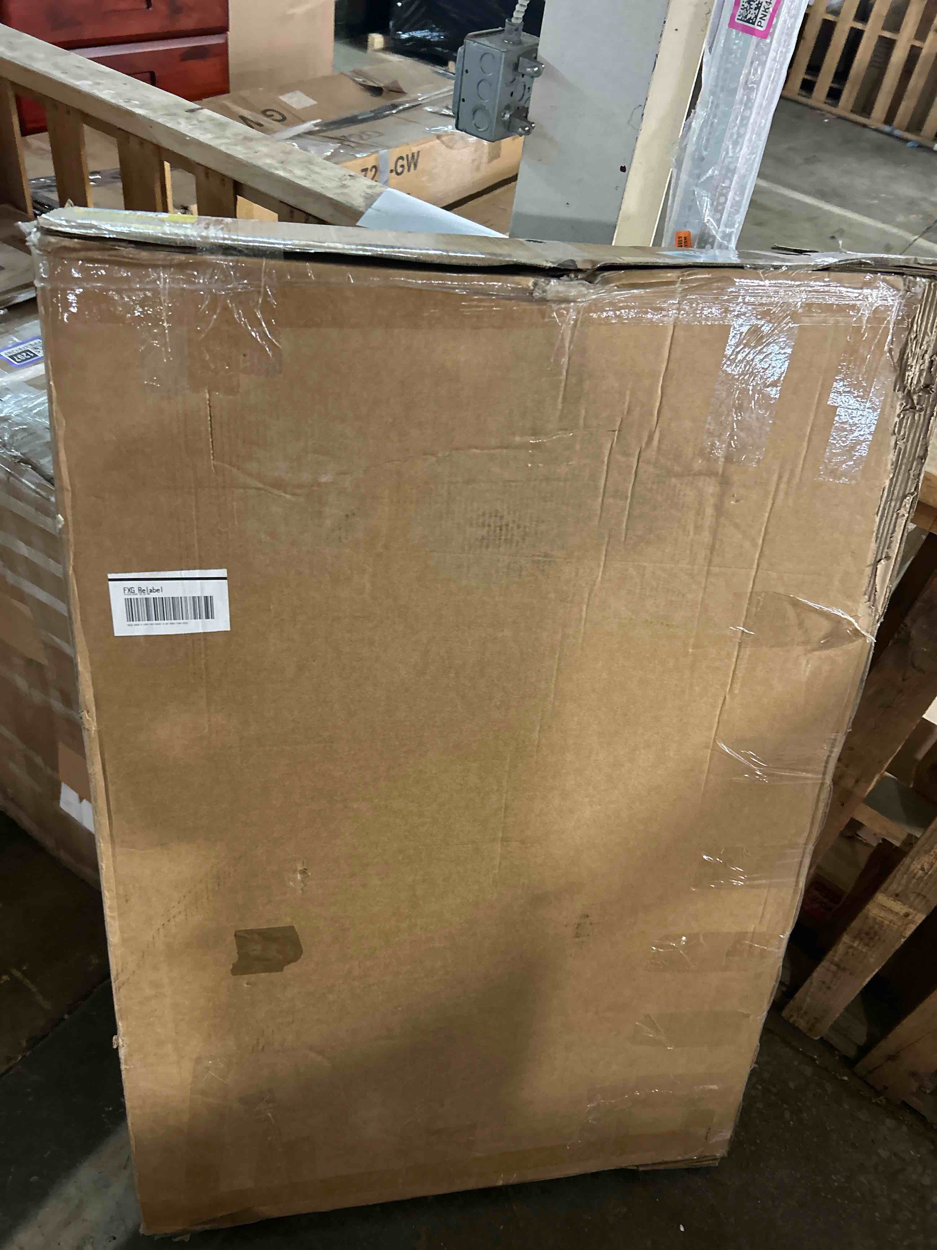 Condition photo showing New/Like New for SlimLine 48" x 32" Single Threshold Shower Base