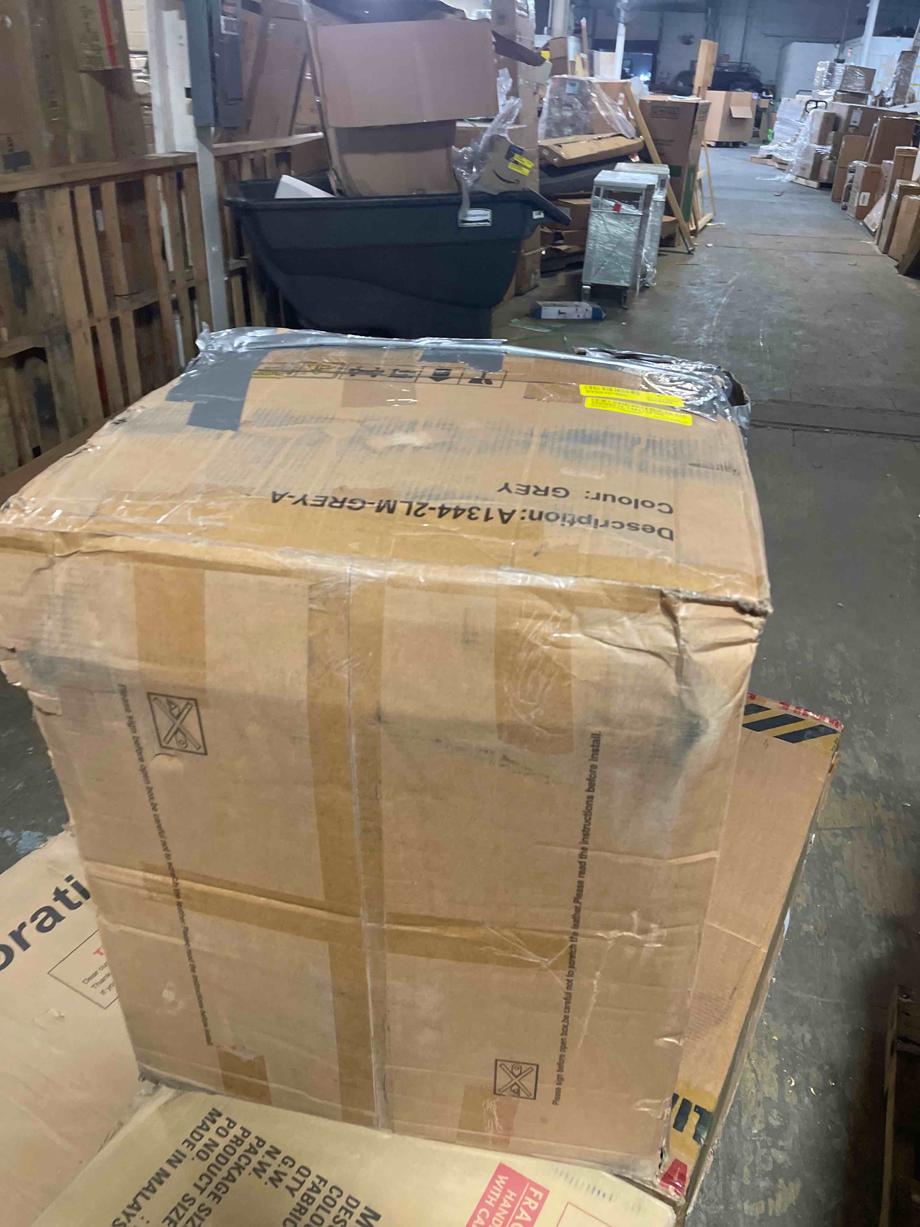 Condition photo showing New/Like New for Dual Motor Large Power Lift Recliner Chair, Lay Flat Lift Chair