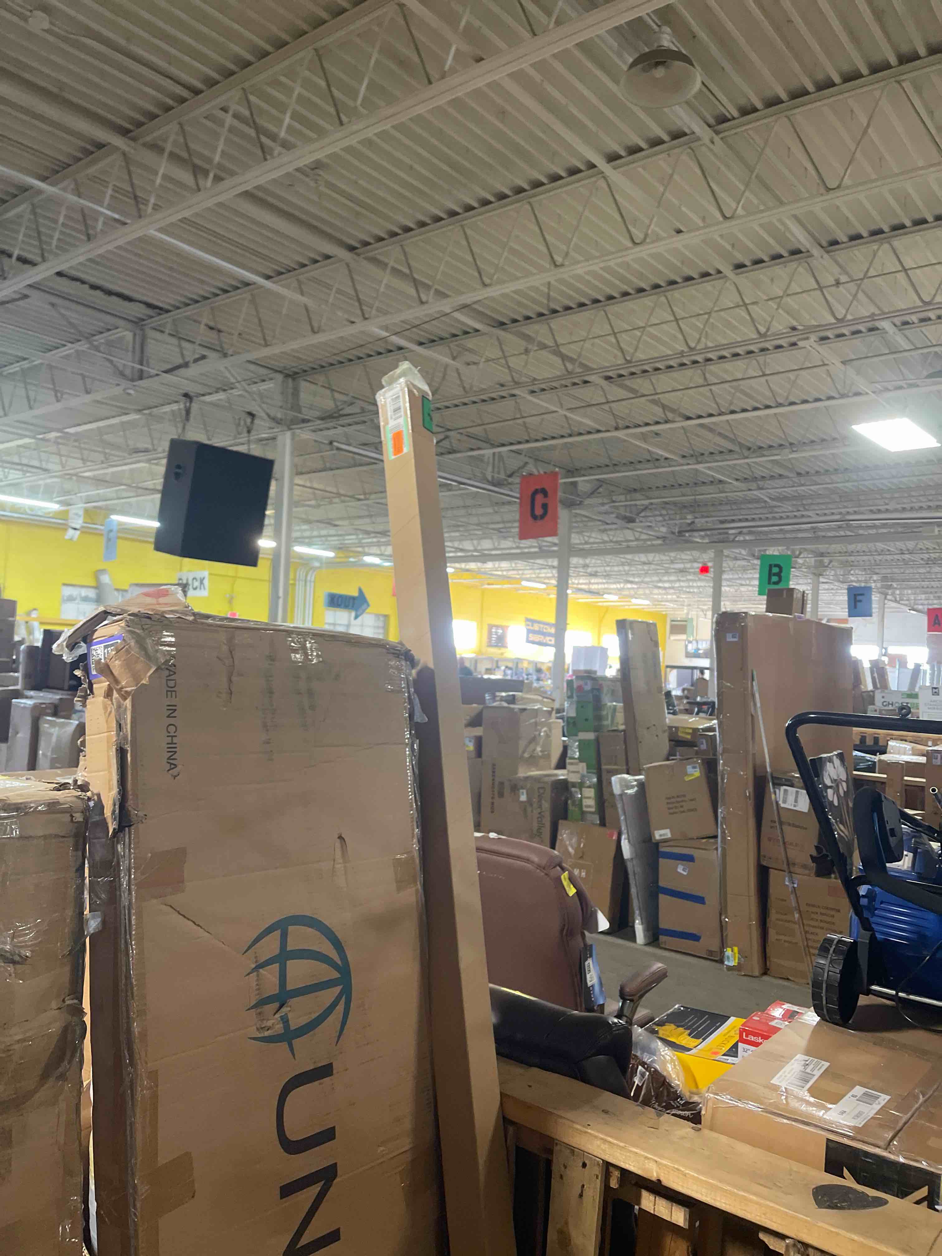 Condition photo showing New/Like New for T8 8ft LED Tube/Bulb - 48w/40w/36w/32w Wattage Adjustable, 130lm/w, 3000k/4000k/5000k/6500k CCT Changeable, Clear, FA8 Single Pin, Double End Power