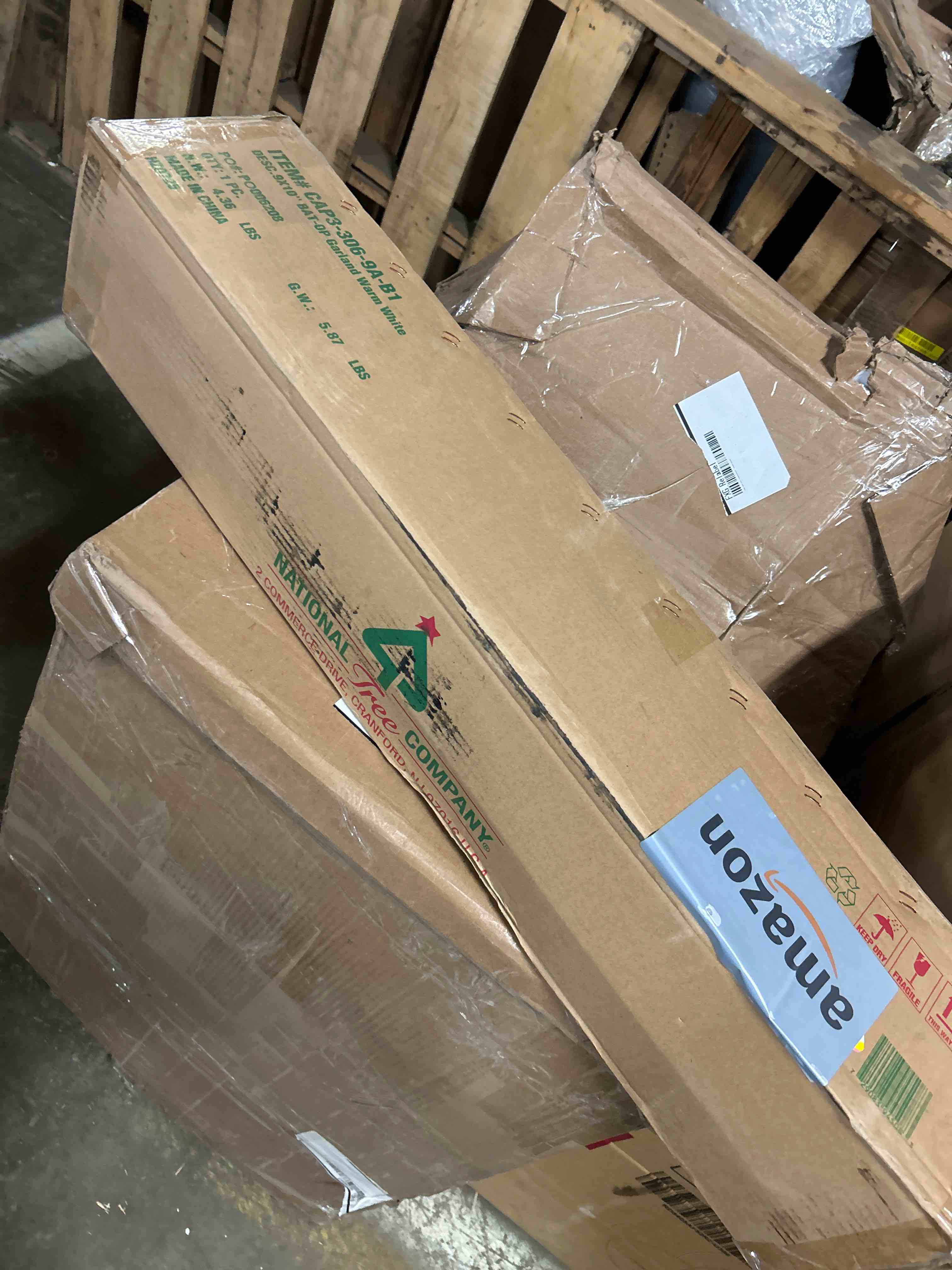 Condition photo showing New/Like New for Puleo International 9' x 10" Pre-Lit Battery-Operated Cedar Garland with Twinkle Rice Lights