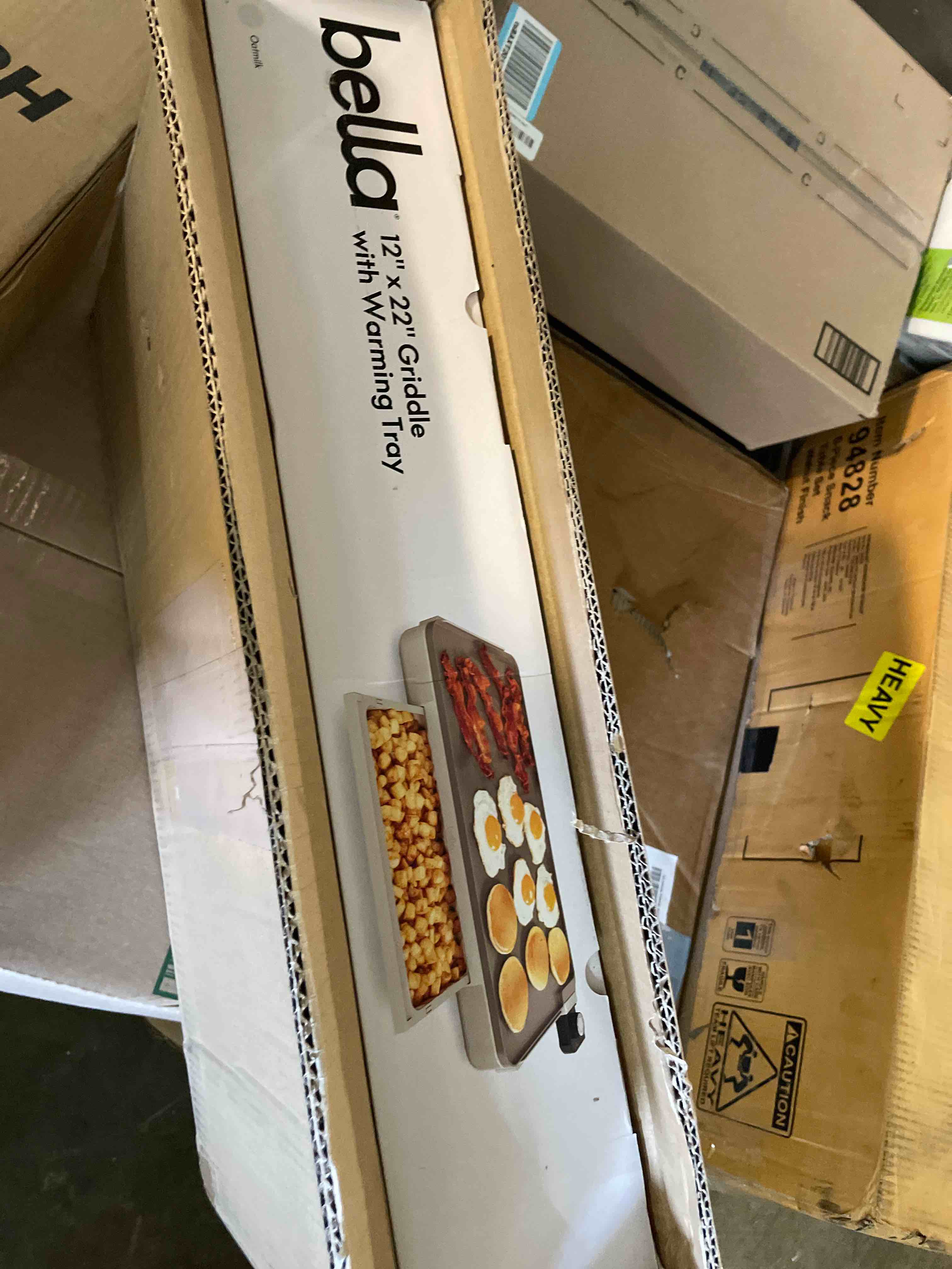 Condition photo showing New/Like New for bella 10" x 20" Electric Griddle with Warming Tray, EverGood™ Ceramic Nonstick Coating & Removable Temperature Probe, Dishwasher-Safe Drip Tray & Cool Touch Handles, 1500 Watt, Oatmilk 10" x 20" Oatmilk + Tray