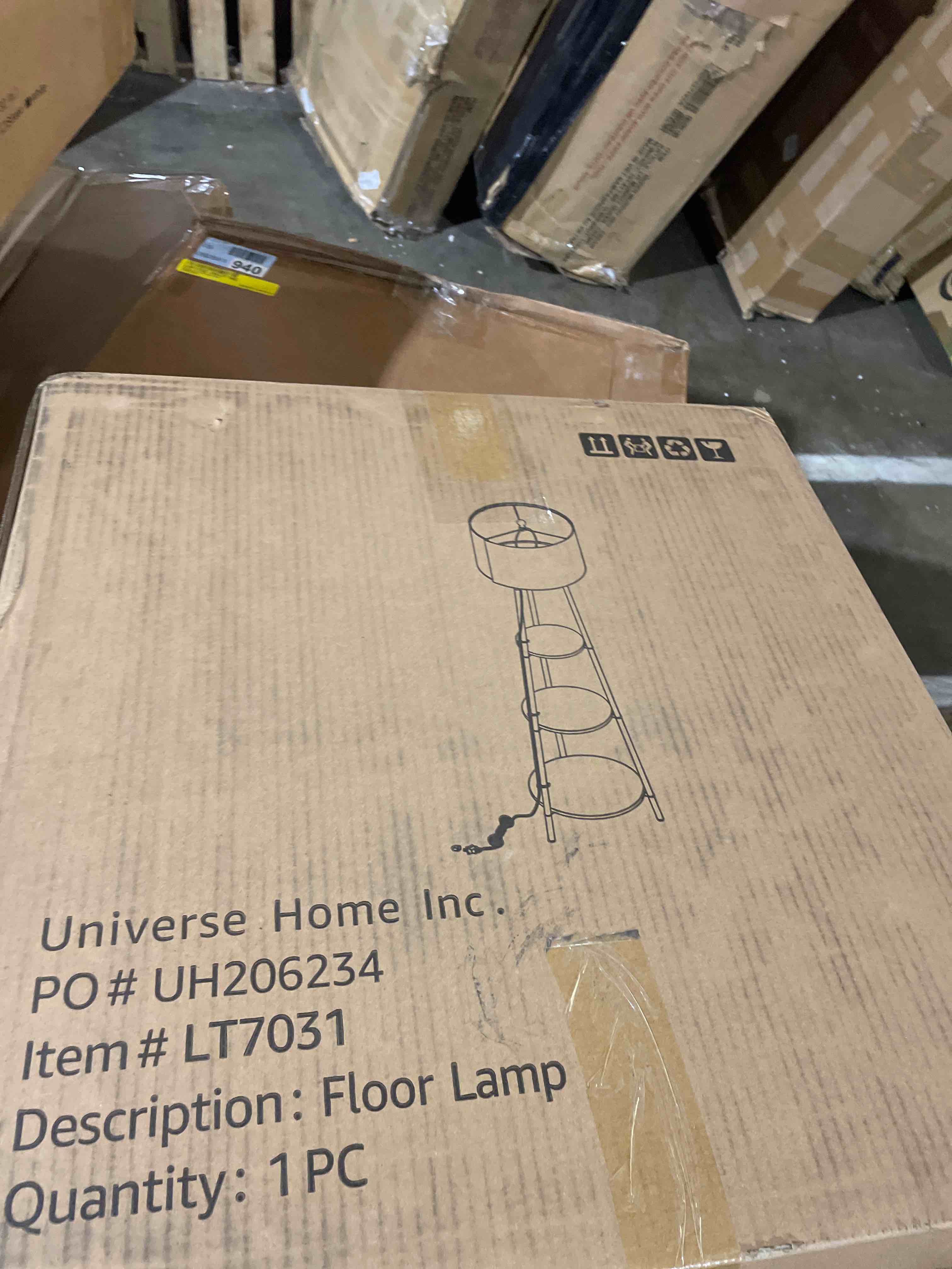Condition photo showing New/Like New for Rosen Garden LT7031 Floor Lamp with Round Shelves - Gold