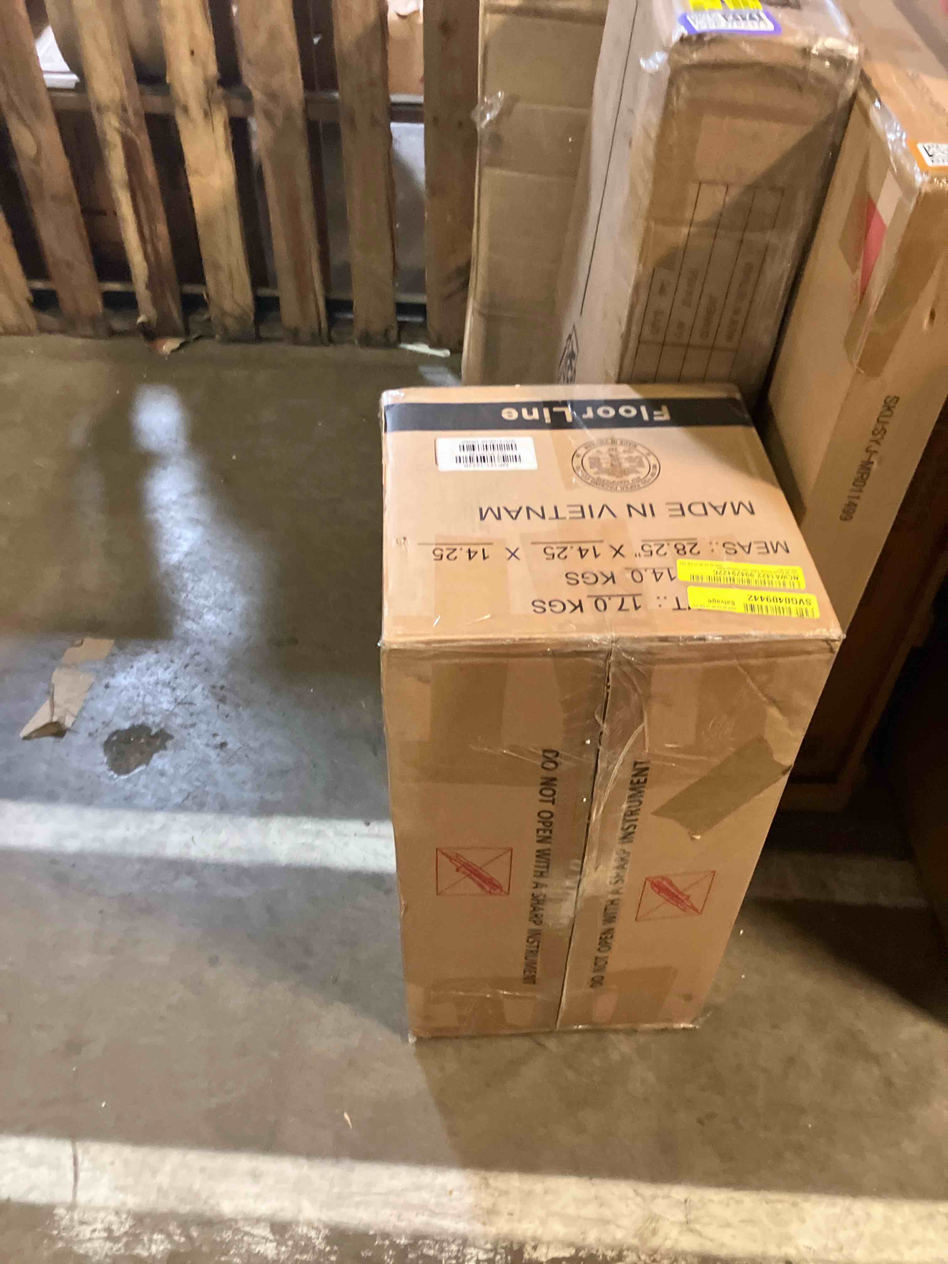 Condition photo showing As Is for Lexi 46" Round Pedestal Dining Table (Table leg only)