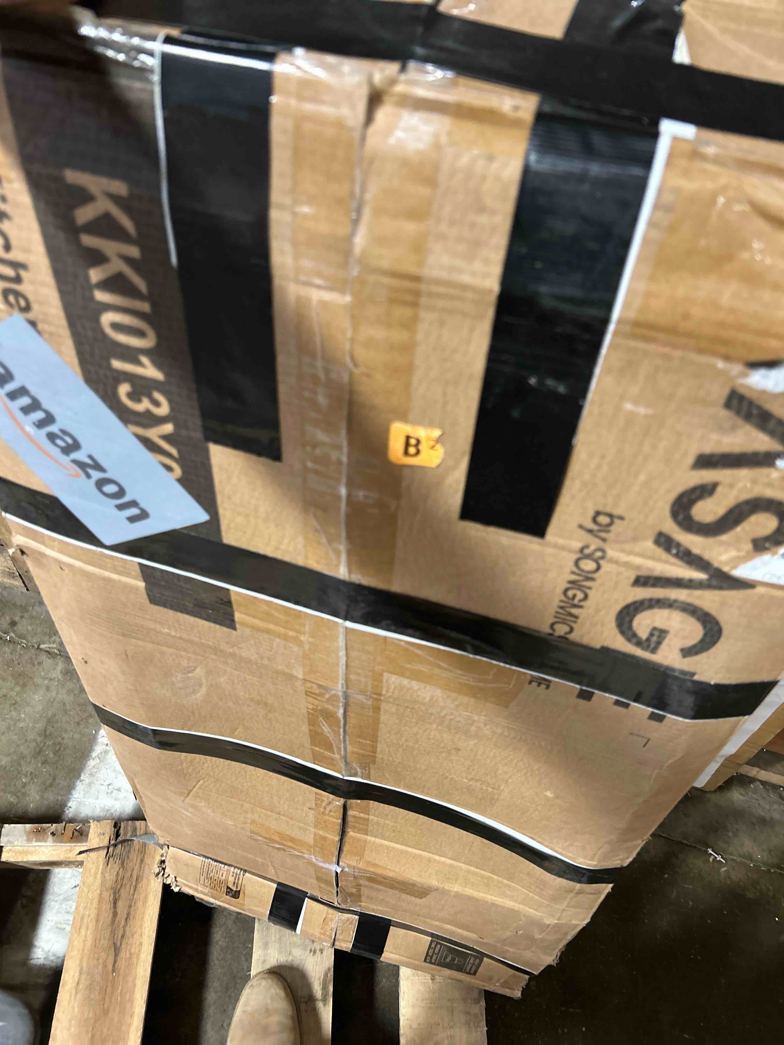 Condition photo showing Good Condition for VASAGLE Kitchen Island with 3 Shelves, 39.4 Inches Width Kitchen Shelf with Large Worktop, Stable Steel Structure, Industrial, Easy to Assemble, Oak Color and White UKKI005W09