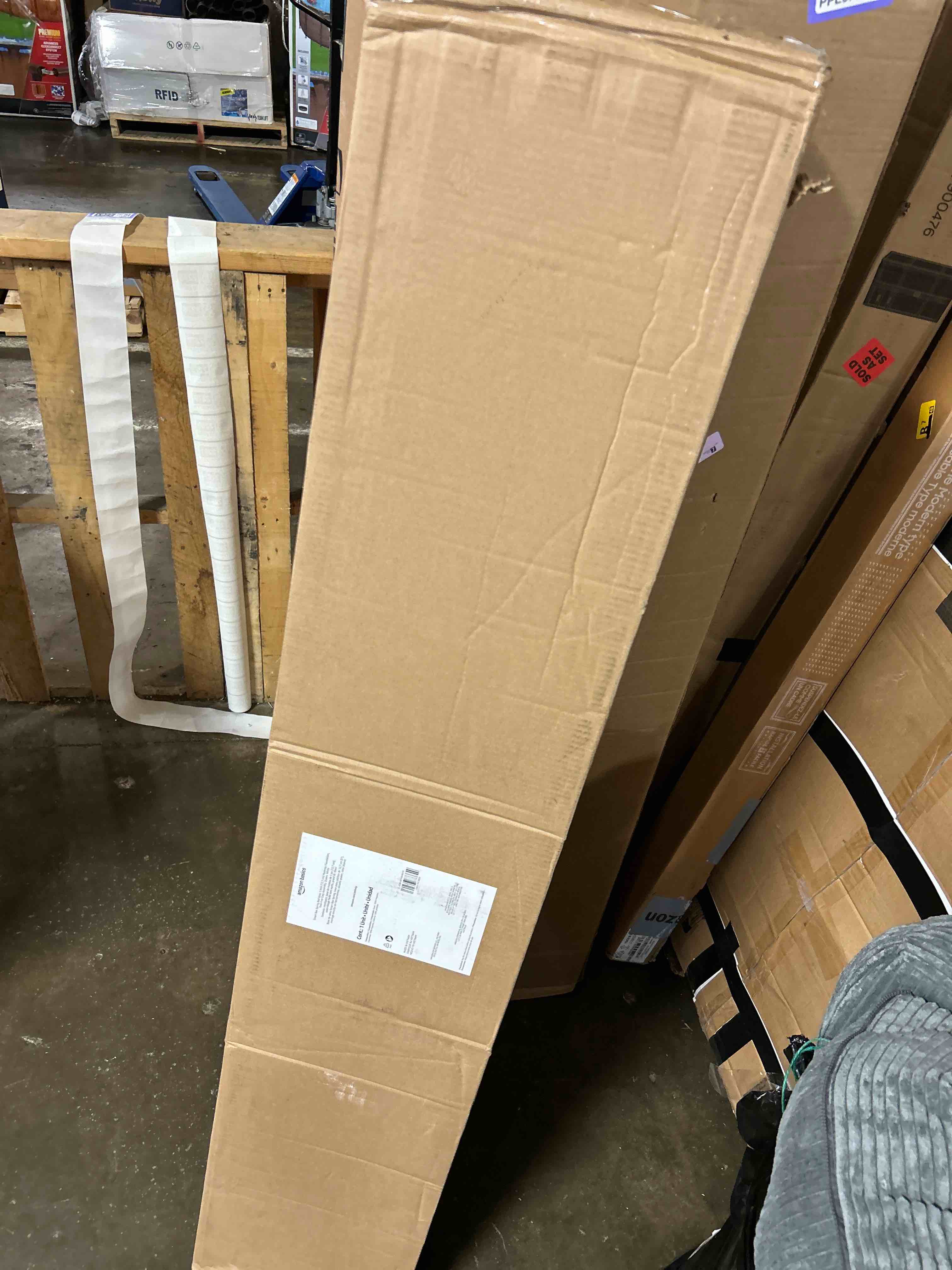 Condition photo showing New/Like New for Amazon Basics Smart Box Spring Bed Base, 5-Inch Height Mattress Foundation, Tool-Free Easy Assembly, Queen, 79"L x 59.5"W x 5"H, White Queen(79"L x 59.5"W) 5-Inch Height