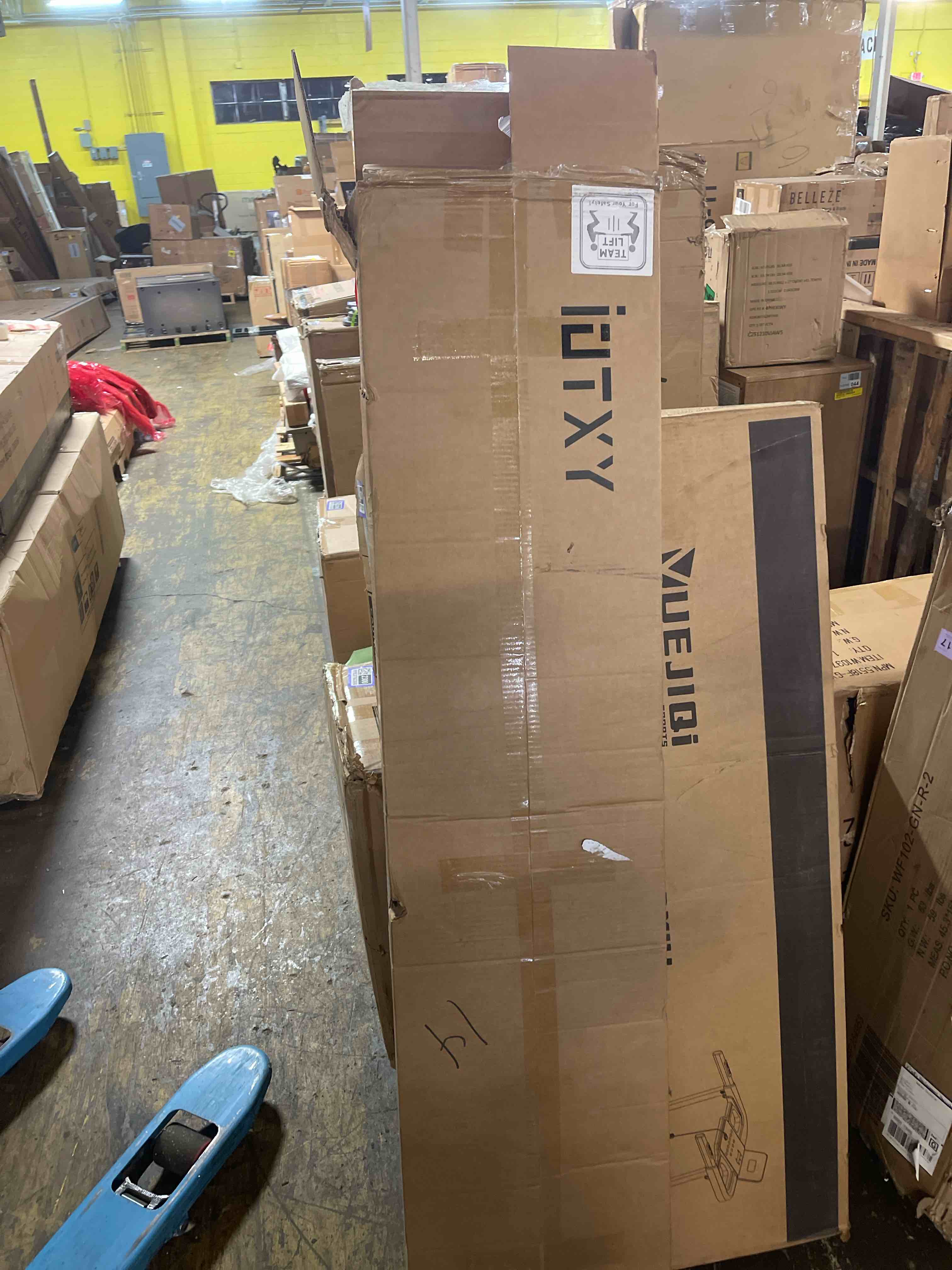 Condition photo showing New/Like New for Furinno PELLI Closet Organizers and Storage, 9-Cube Closet Organizer, Open Shelf Closet Storage, for Wardrobe, Bedroom, Living Room, White White 9-Cube, Closed Back