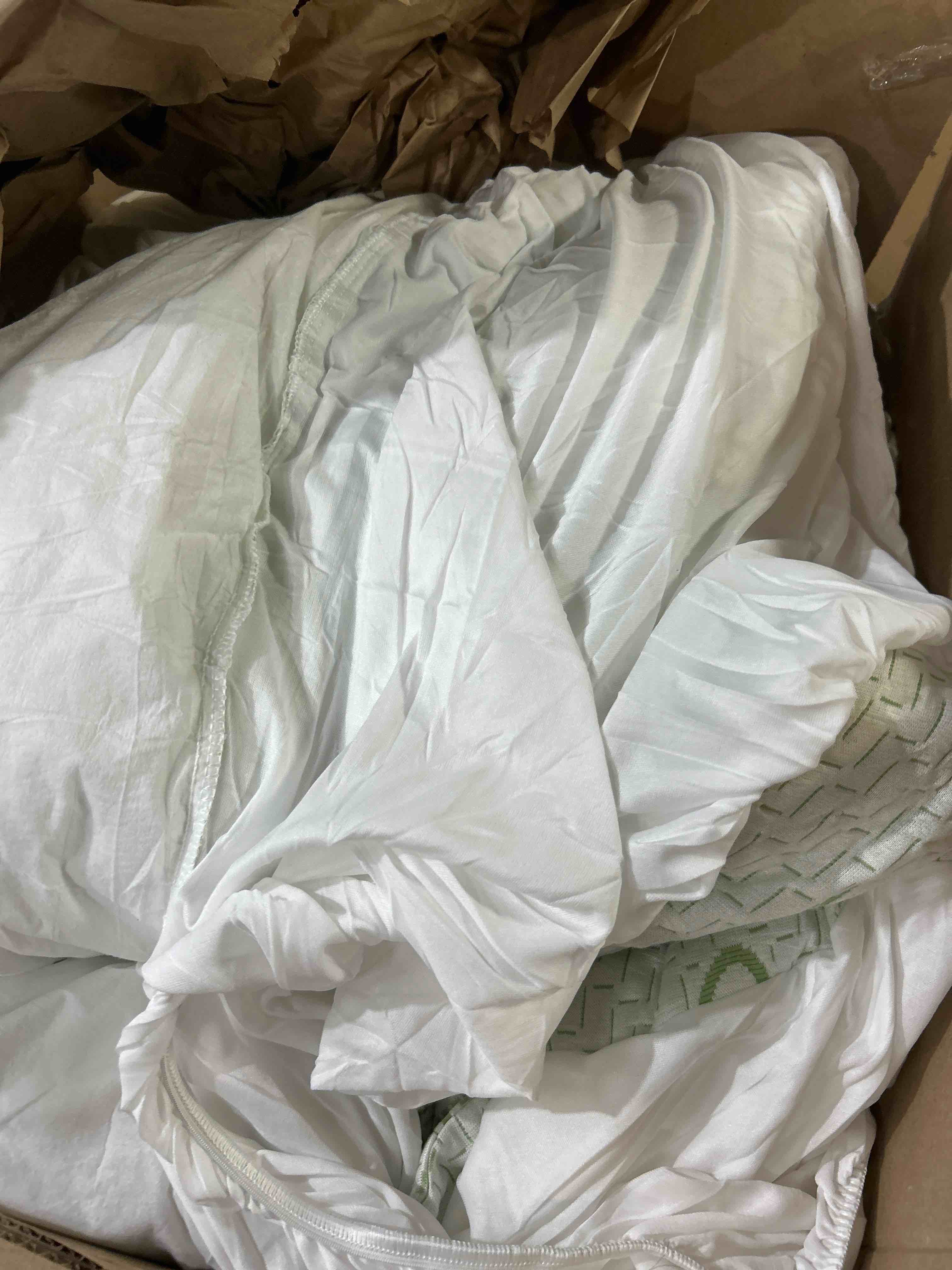 Condition photo showing Good Condition for Queen Mattress Protector Waterproof Mattress Pad Washable Bamboo Rayon Mattress Cover Breathable Noiseless Bed Protector 5" - 21'' Elastic Fitted Deep Pocket Queen Rayon Bamboo