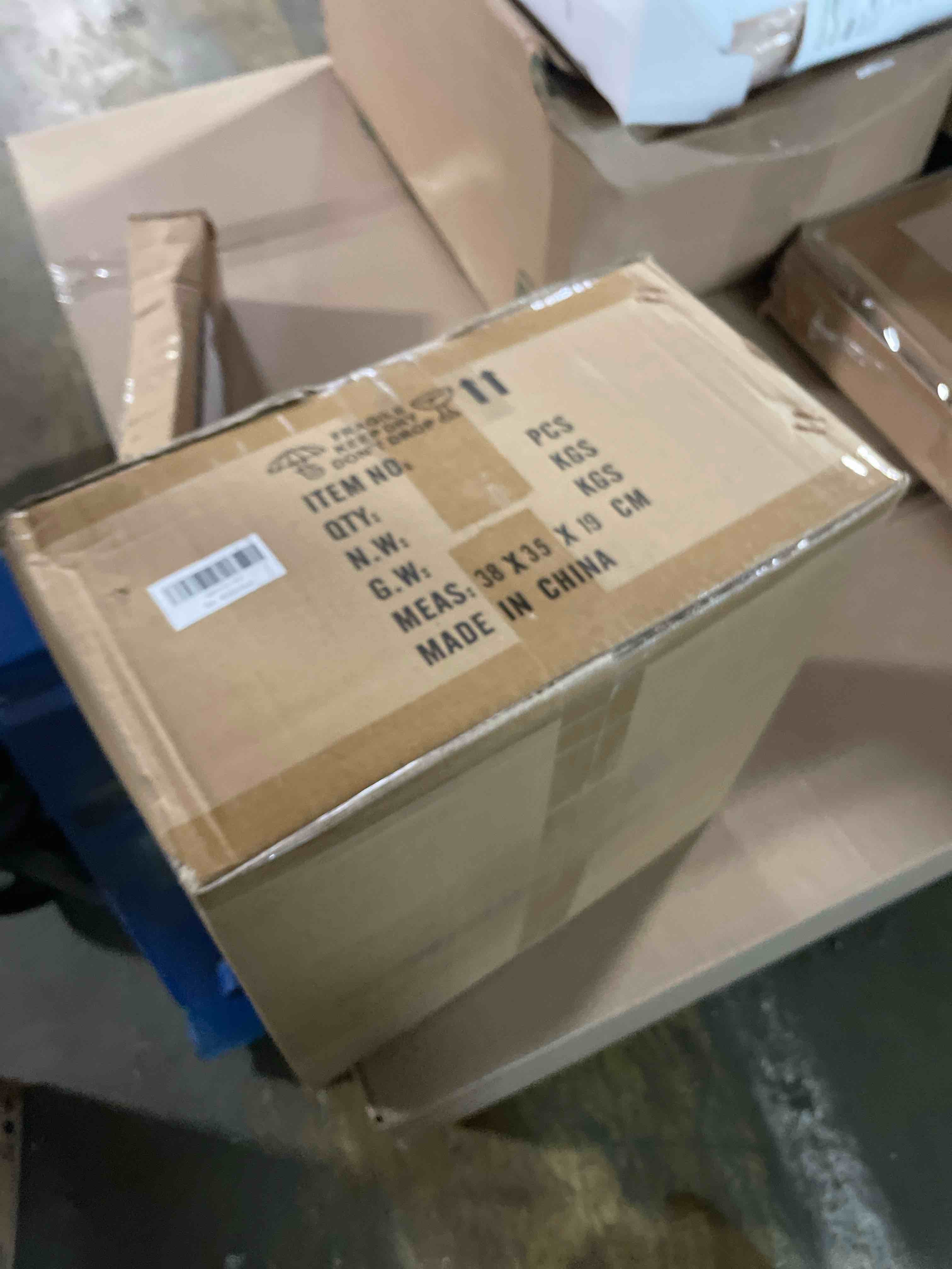 Condition photo showing New/Like New for 35'' Ceiling Fans With Lights, Modern Ceiling Fans With Lights And Remote, 6 Speed 3 Lights Color Low Profile Ceiling Fan Flush Mount For Bedroom (Black)