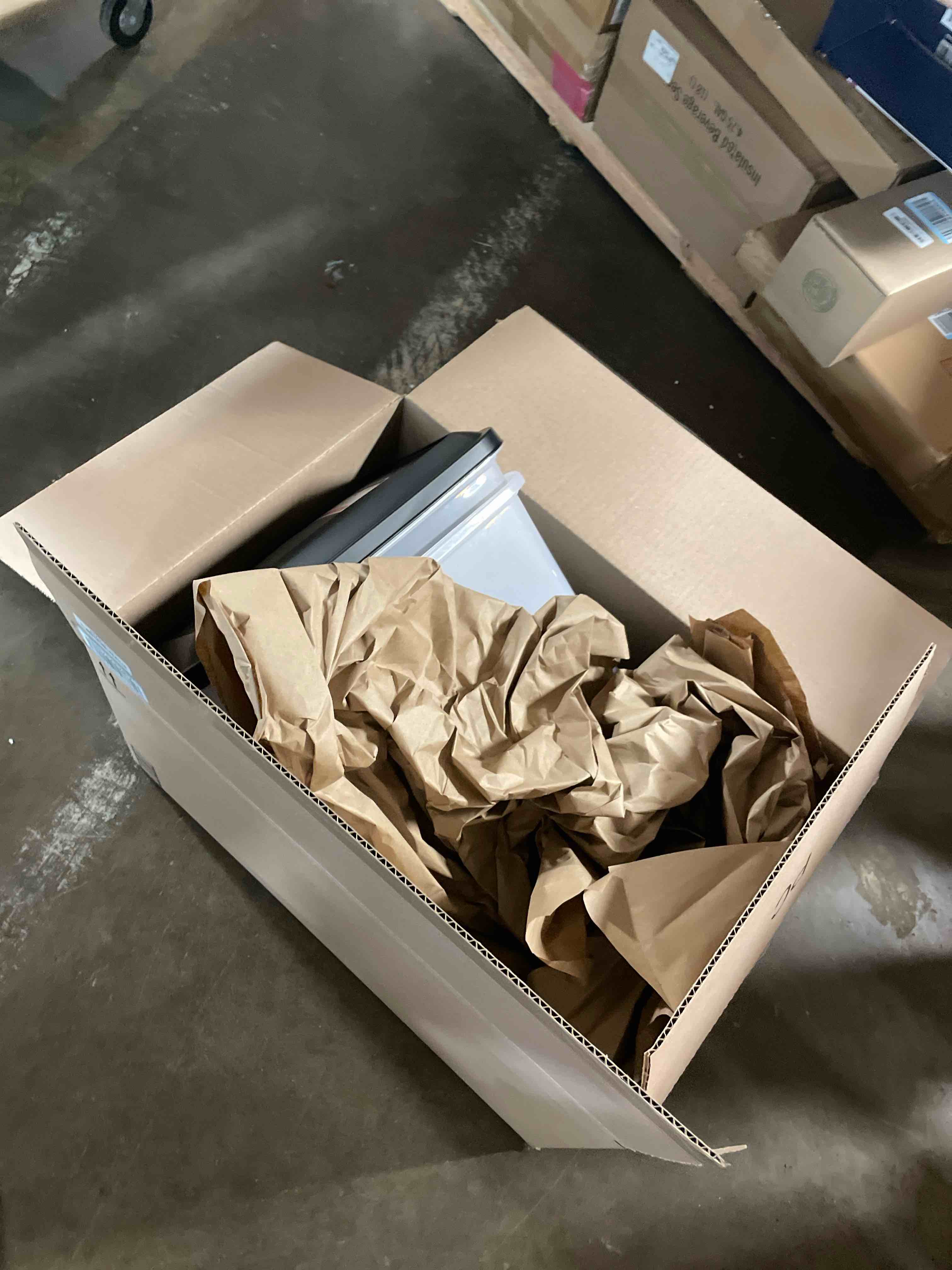 Condition photo showing New/Like New for IRIS USA Airtight Pet Food Storage Container with Wheels, Black, 30 lb Capacity - BPA-Free Clear Plastic Bin with Snap-Lid Seal to Keep Kibble, Pellets or Seeds Fresh for Dogs, Cats and Birds