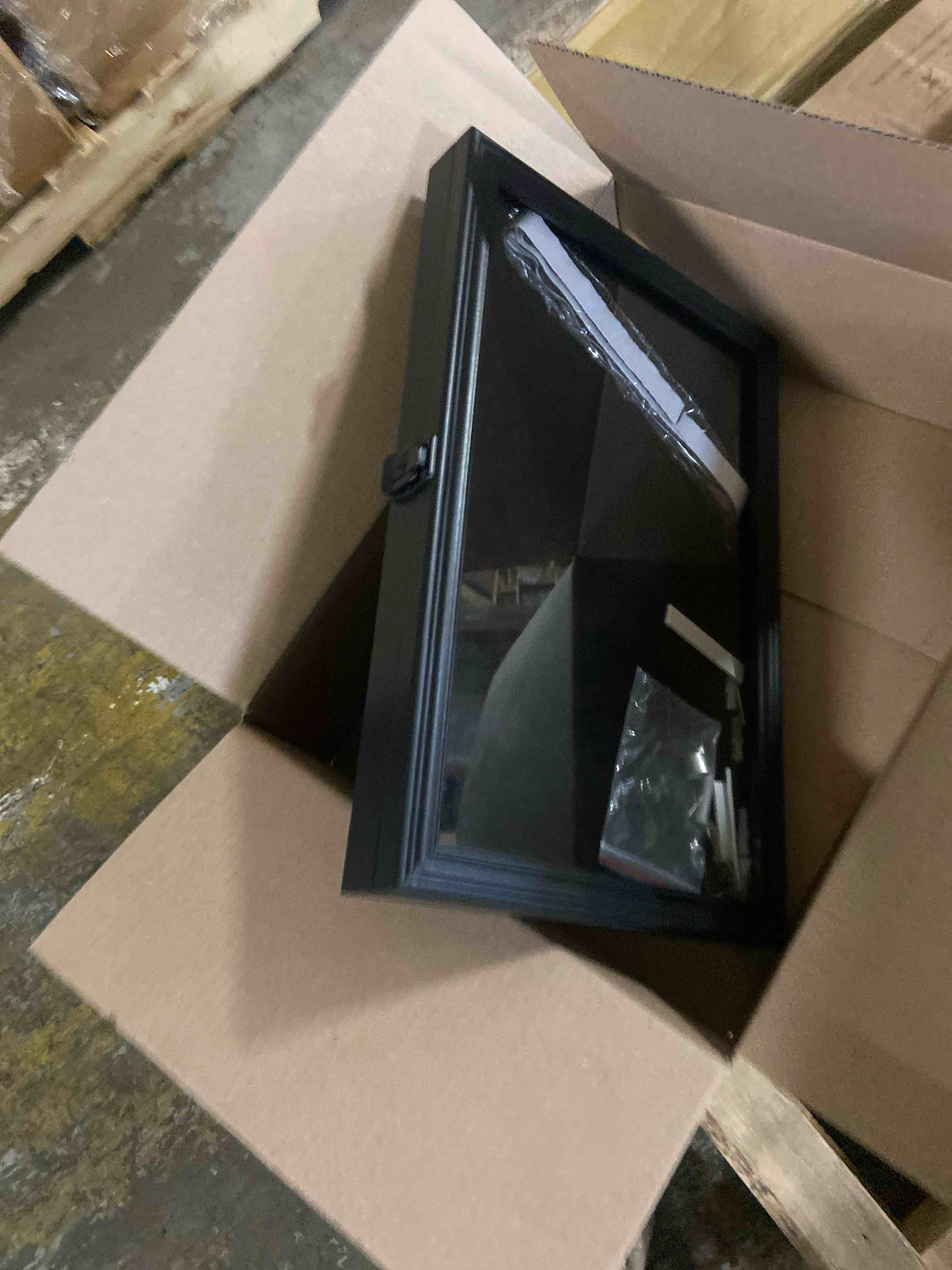 Condition photo showing New/Like New for Elegant Brooch Storage Box Jewelry Display Container Lid for Jewelry Boxes