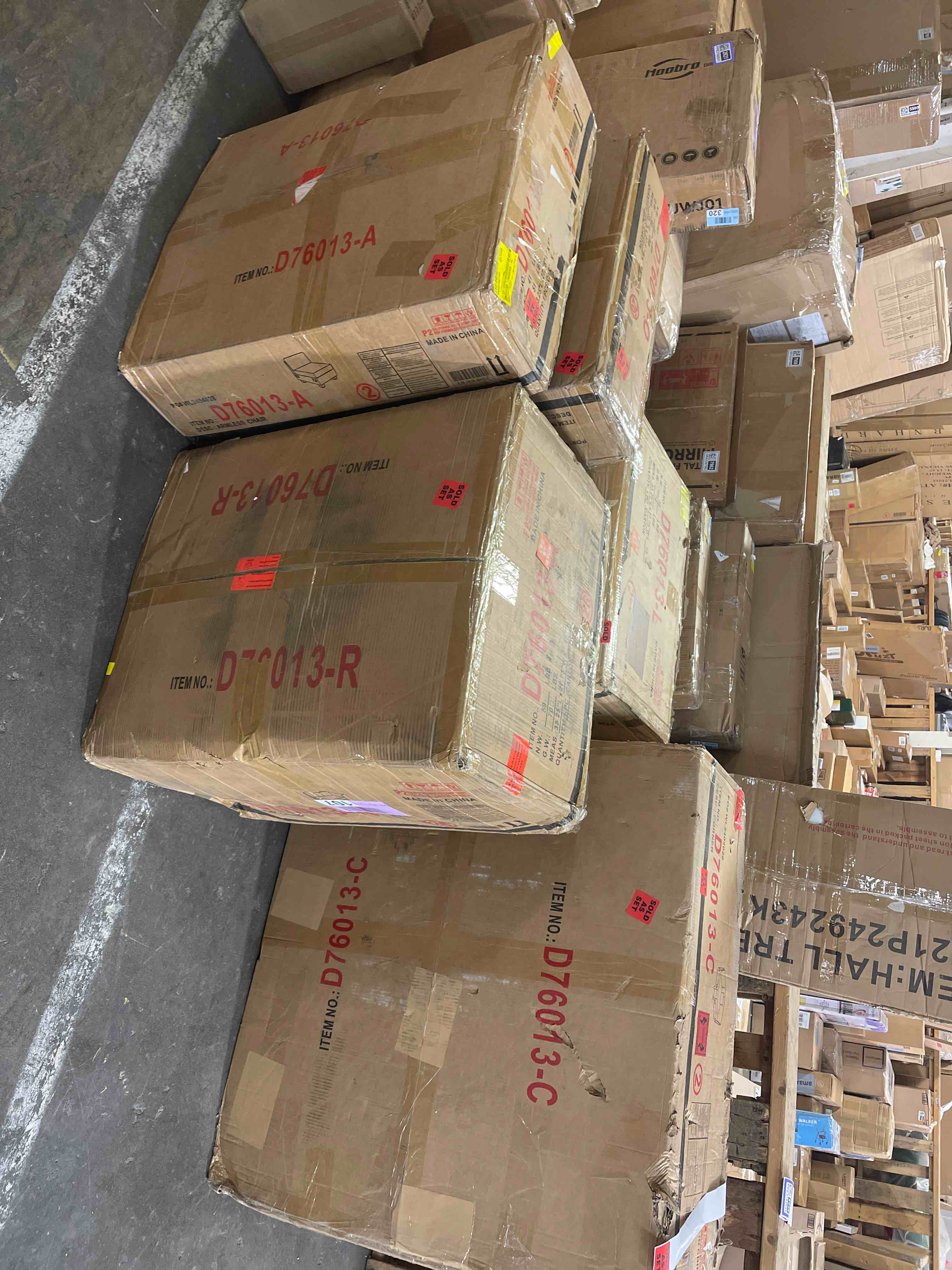 Condition photo showing As Is for Erstonia Sectional With Ottoman