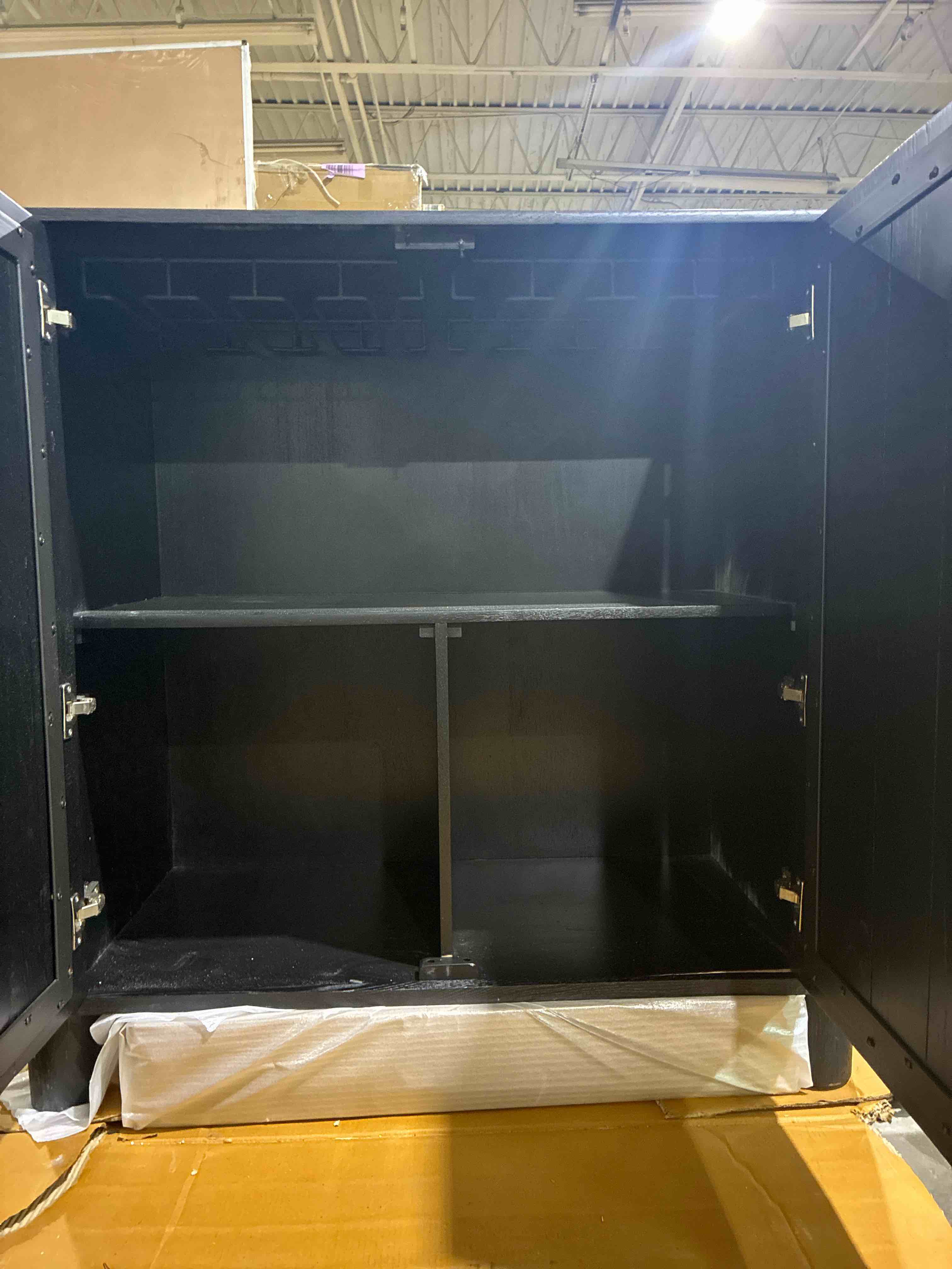 https://s3.amazonaws.com/lotting-images-prod/phillipi/PPE5032005_1779728378582.jpeg