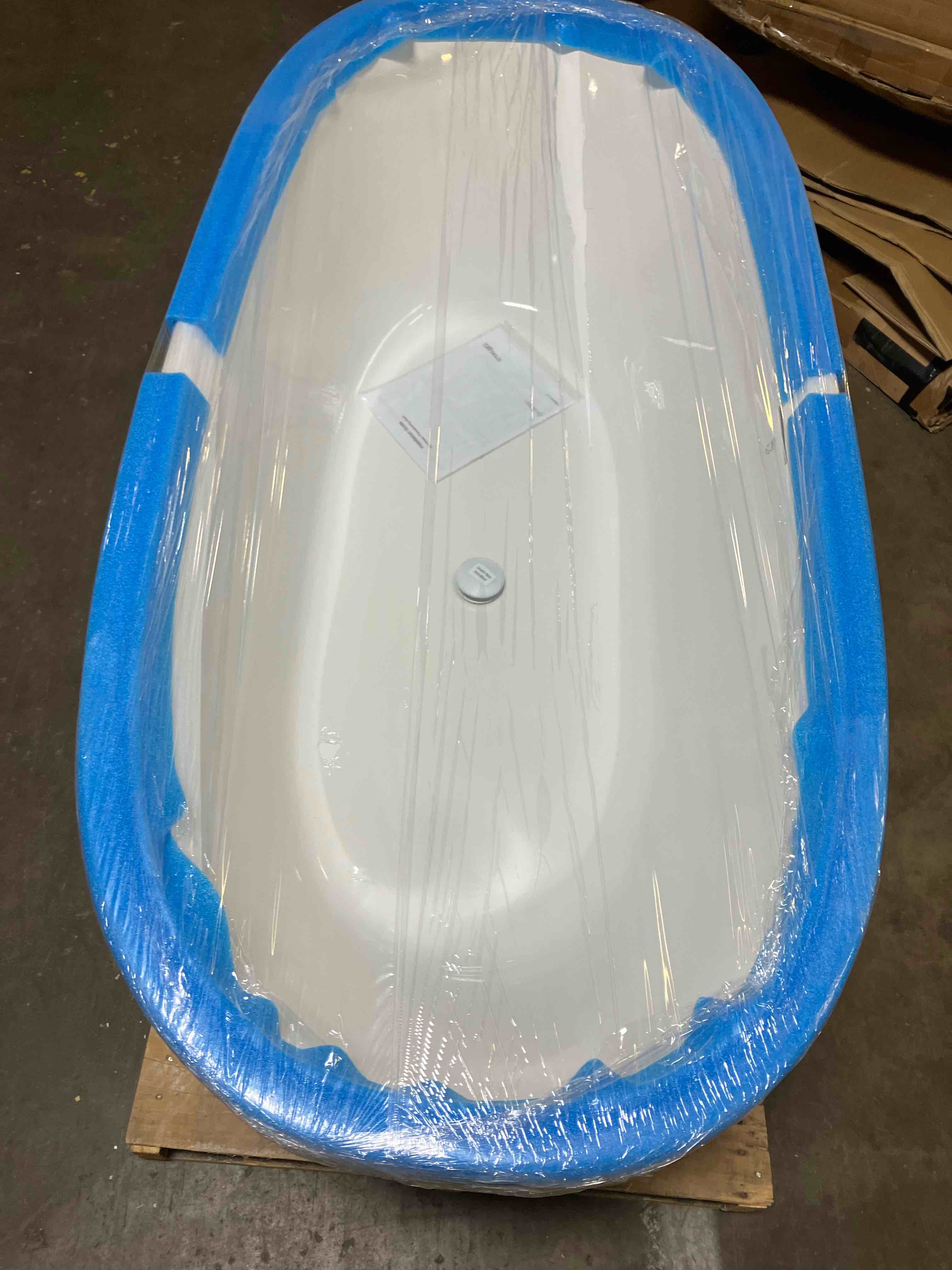 Condition photo showing New/Like New for sterling unwind® 67" x 32" freestanding bathtub 96130-0