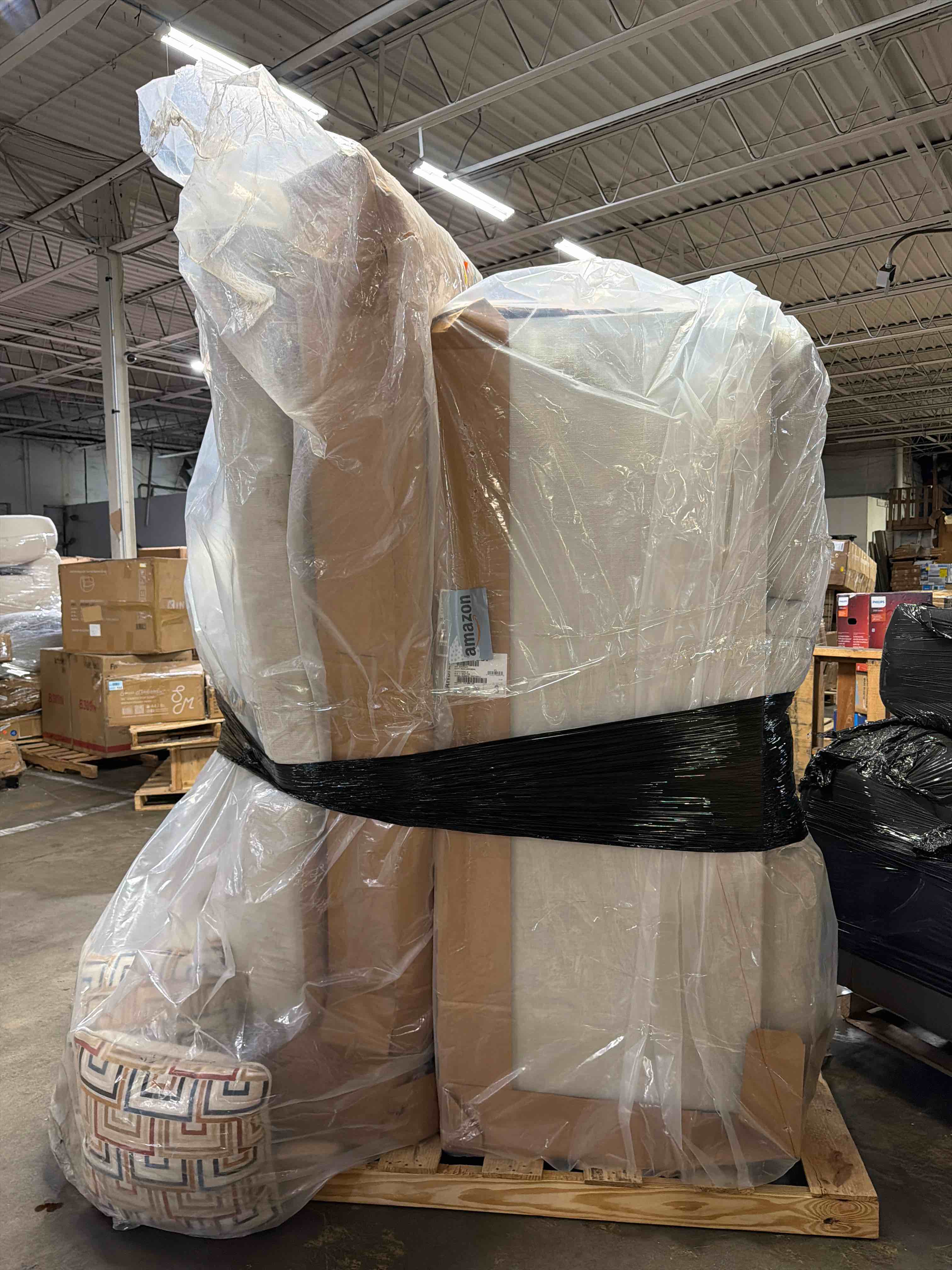 https://s3.amazonaws.com/lotting-images-prod/phillipi/PPE5032395_1783368505188.jpeg