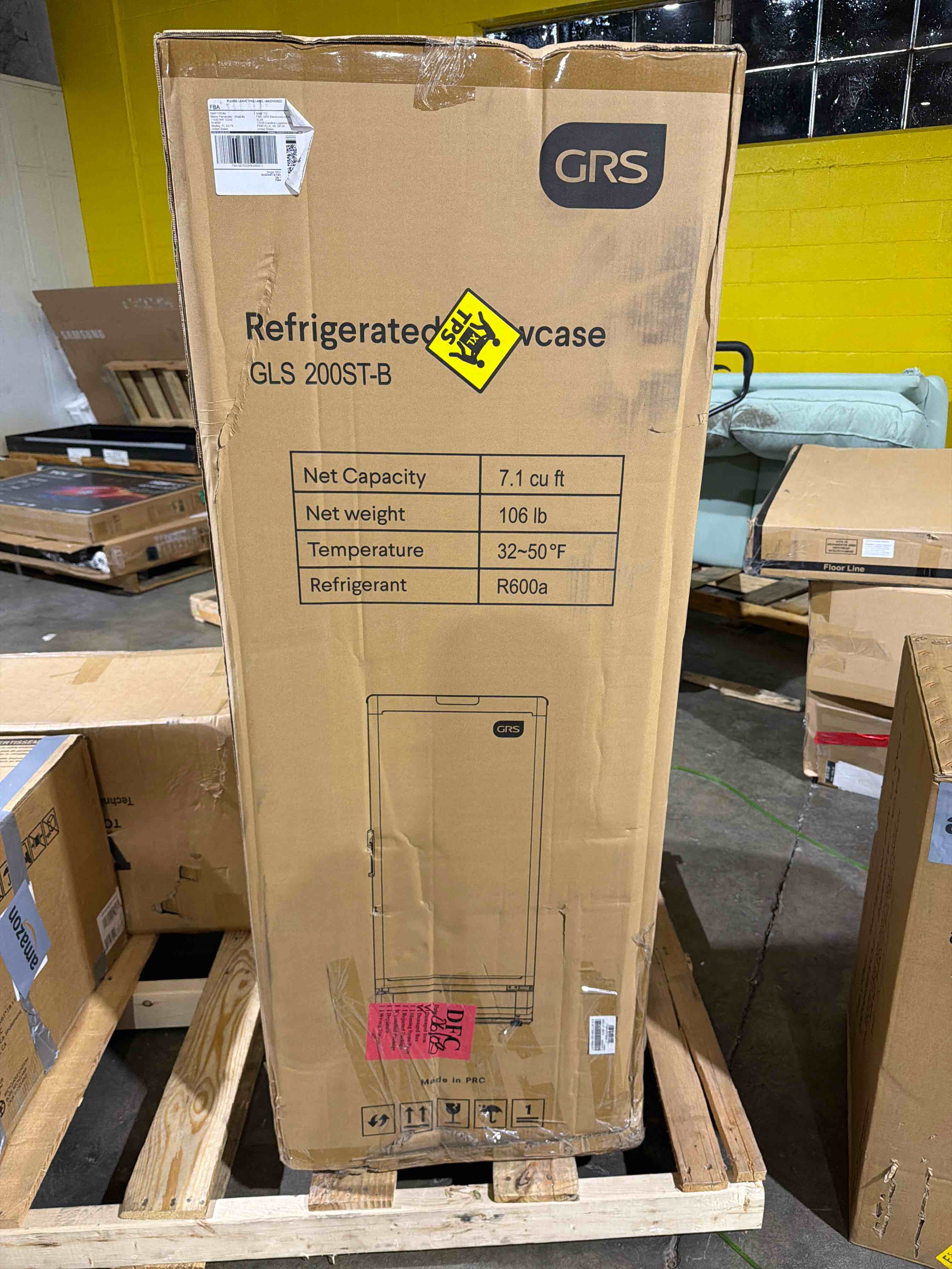 Condition photo showing New/Like New for grs commercial display refrigerator with glass door lock | cool air flow & temperature | beverage cooler, drink and wine fridge with adjustable display shelf for stores and bars | black, 7.1 cu. ft black 7.1 cu. ft.